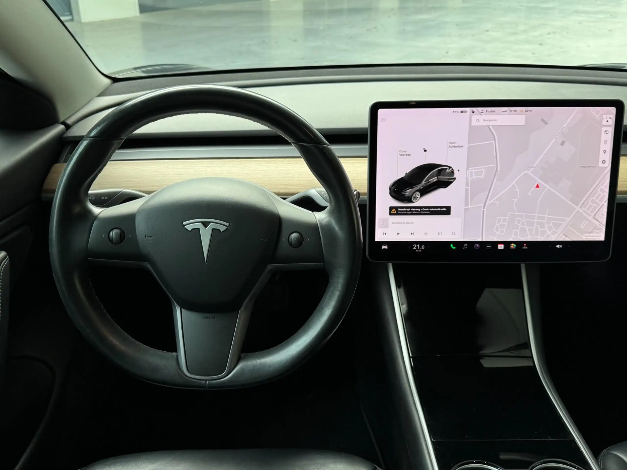 Tesla - Model 3