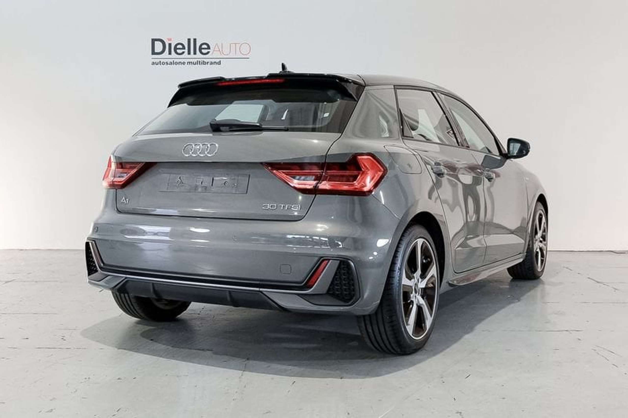 Audi - A1