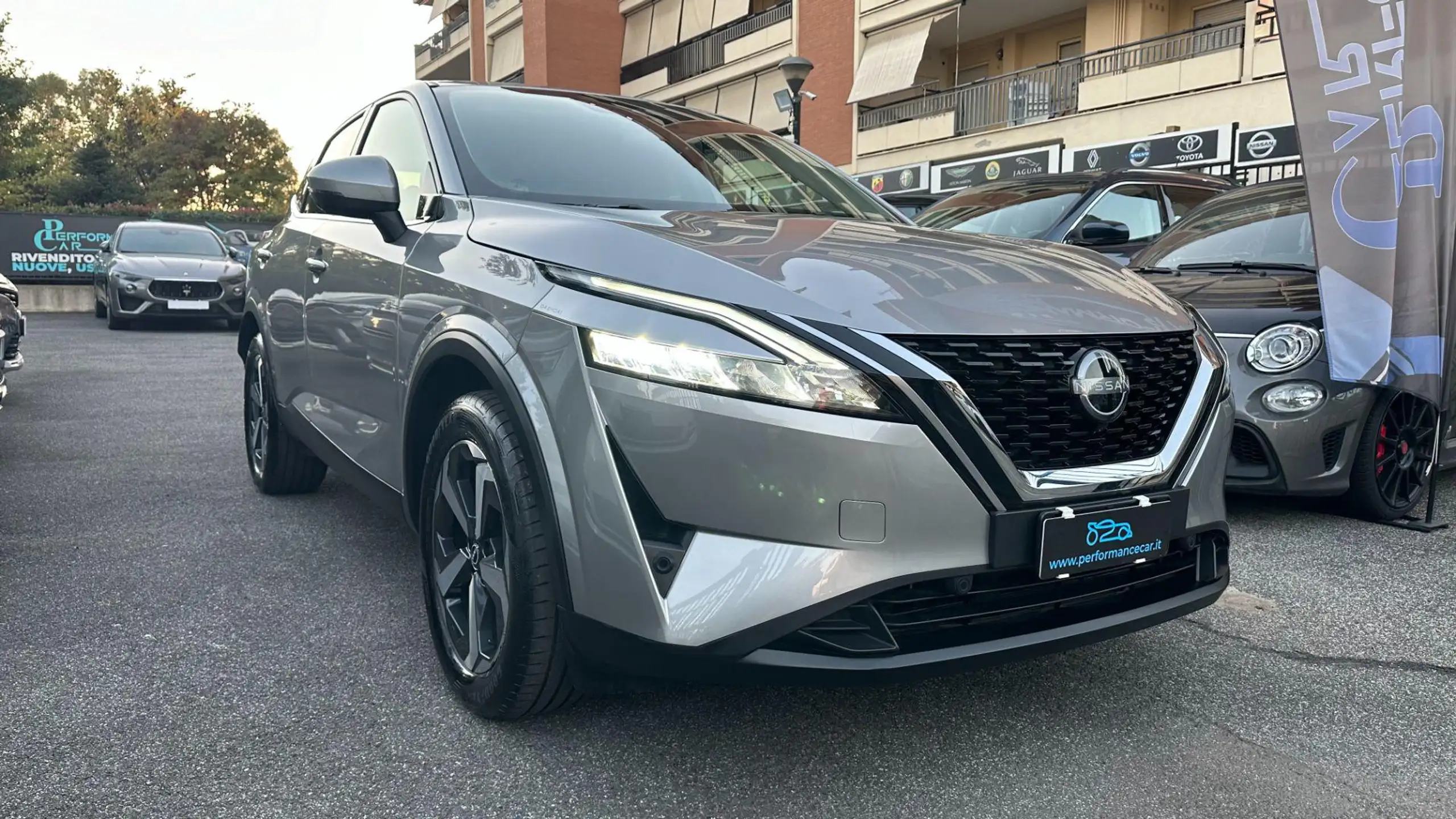 Nissan - Qashqai