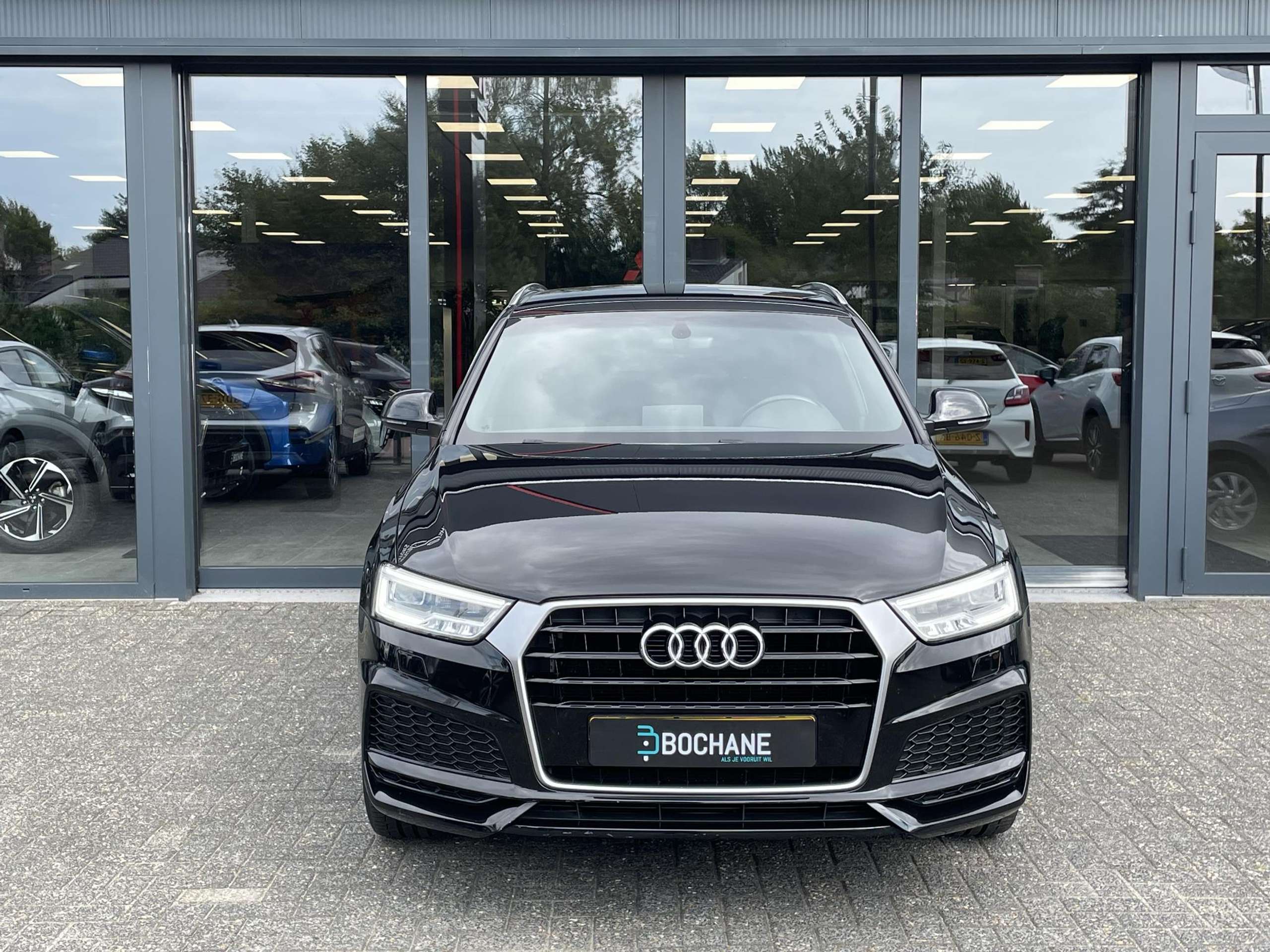 Audi - Q3