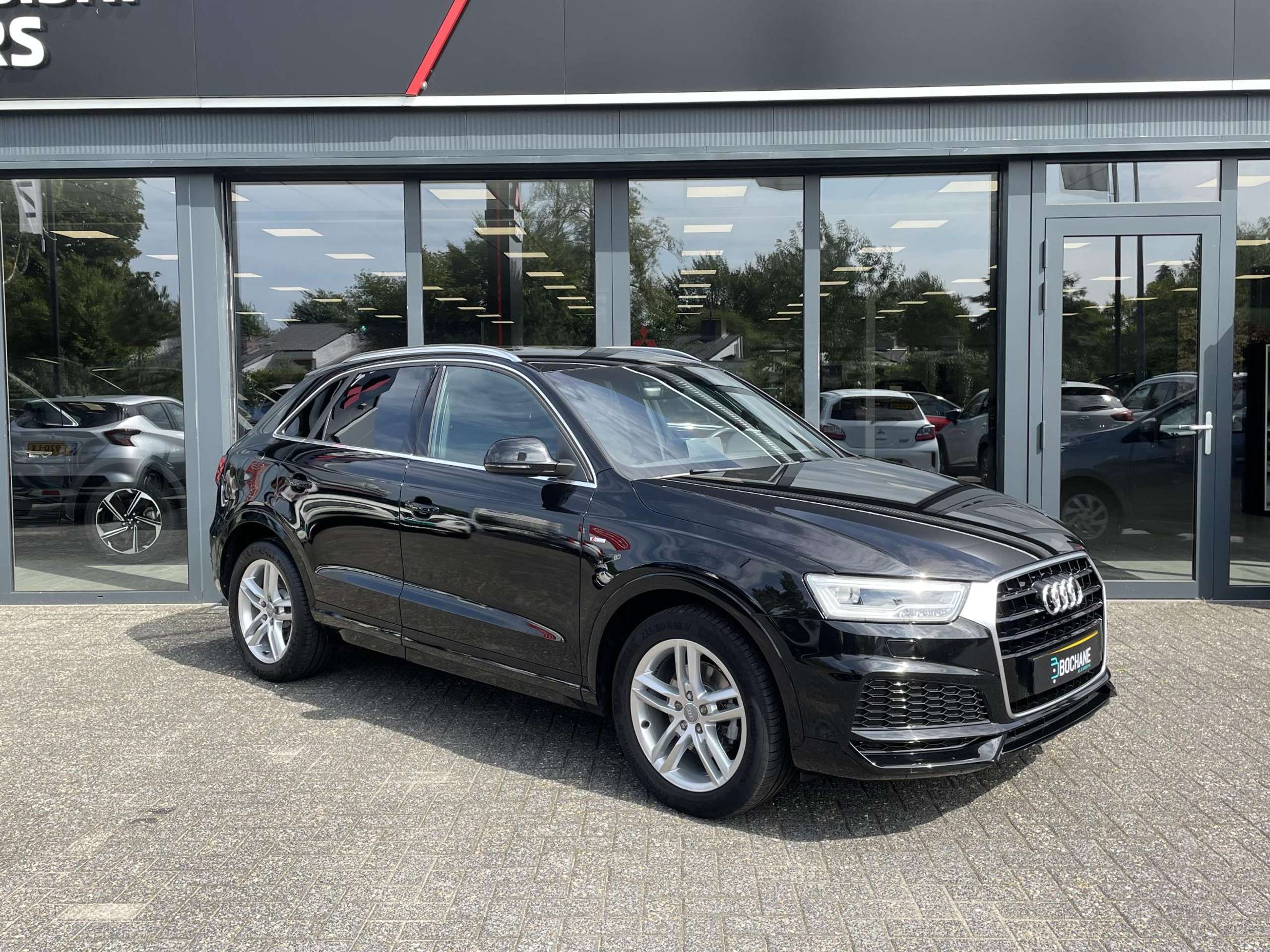 Audi - Q3