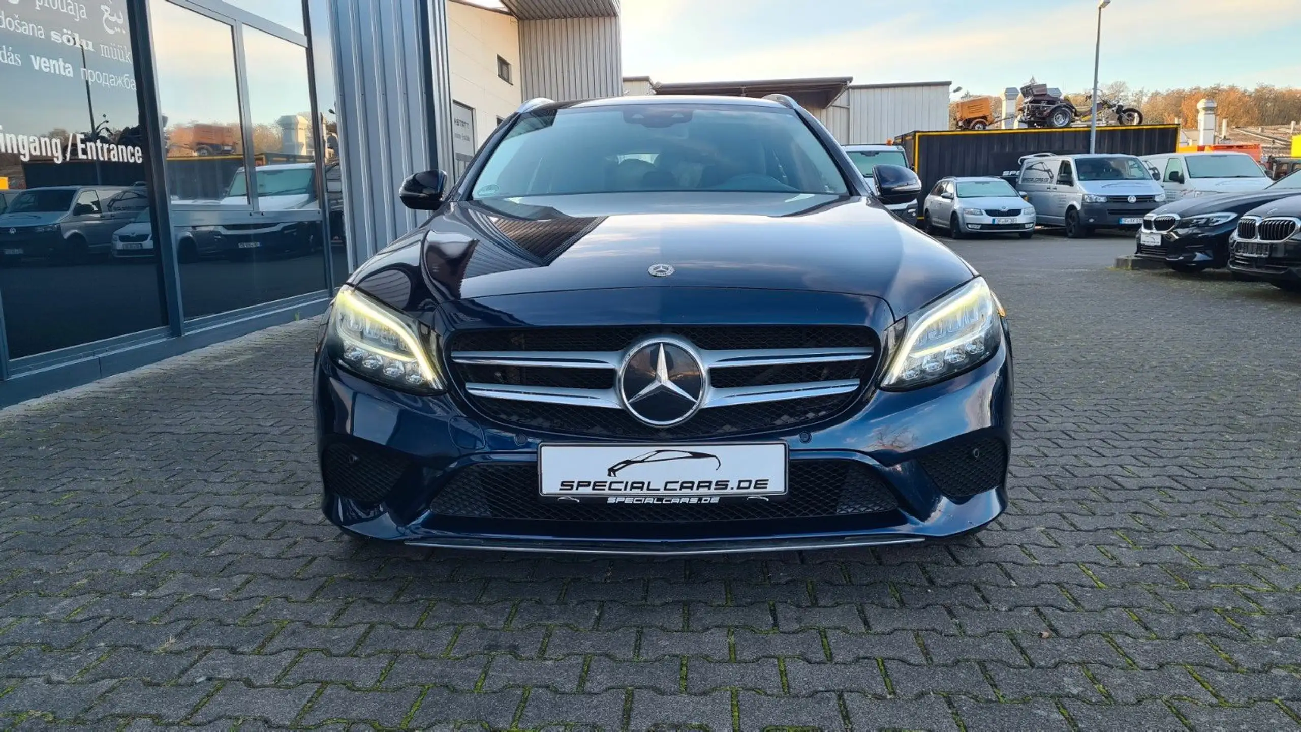 Mercedes-Benz - C 220