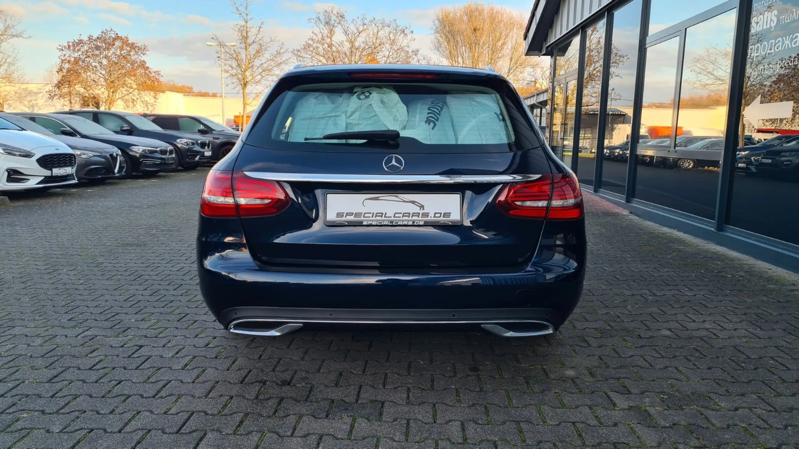 Mercedes-Benz - C 220