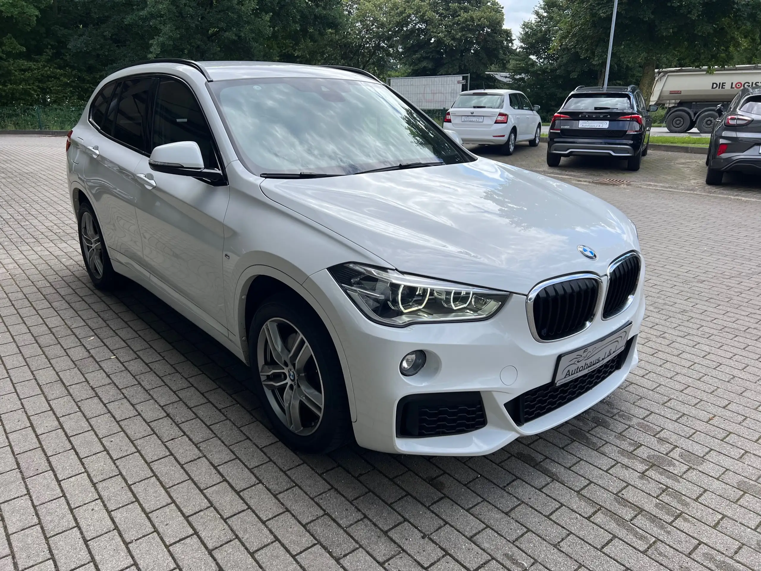 BMW - X1