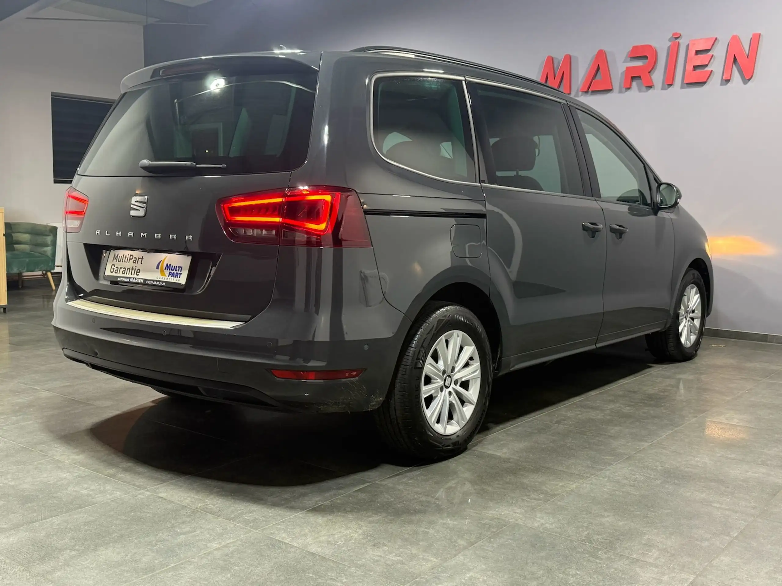 SEAT - Alhambra