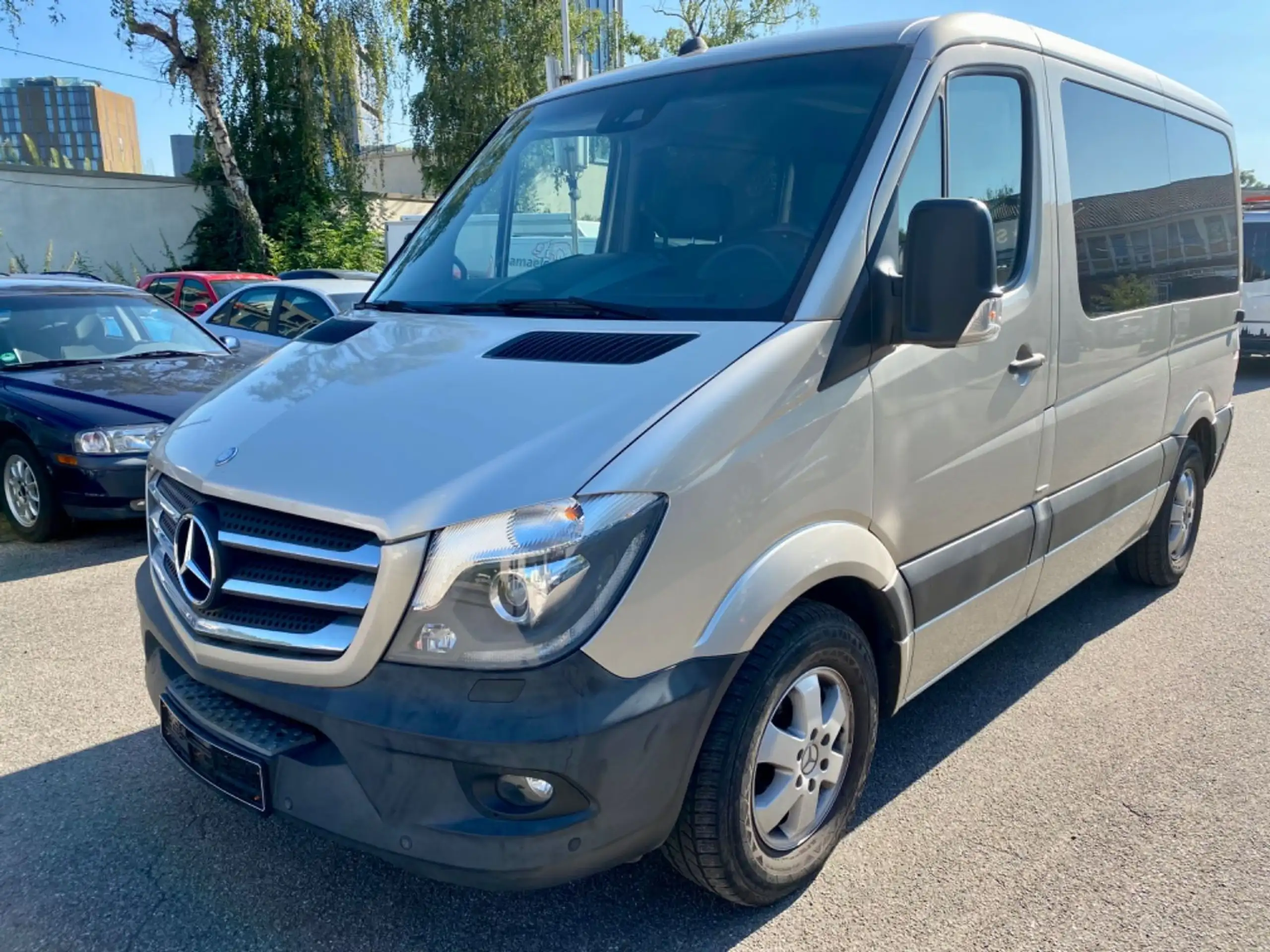 Mercedes-Benz - Sprinter