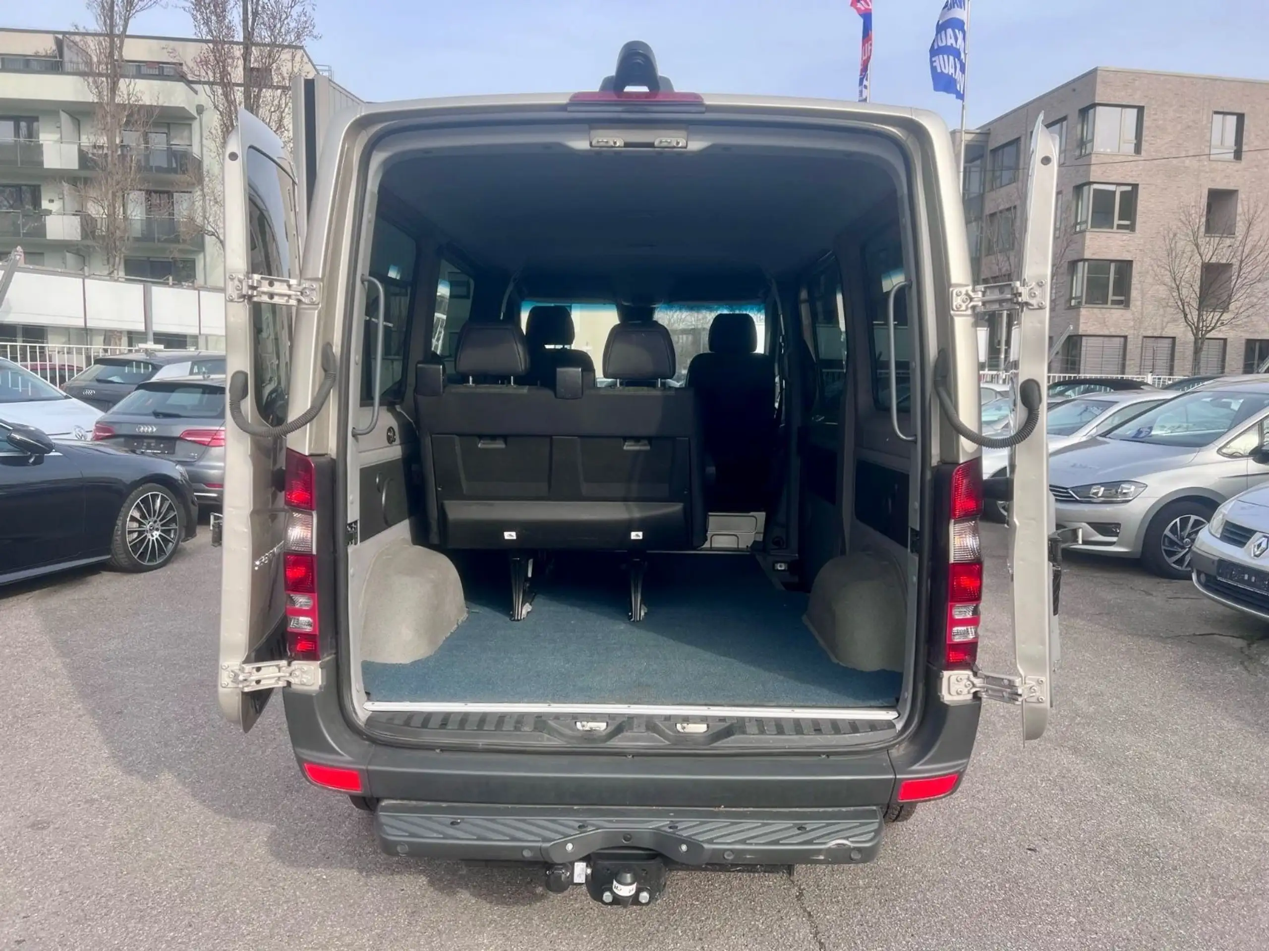 Mercedes-Benz - Sprinter