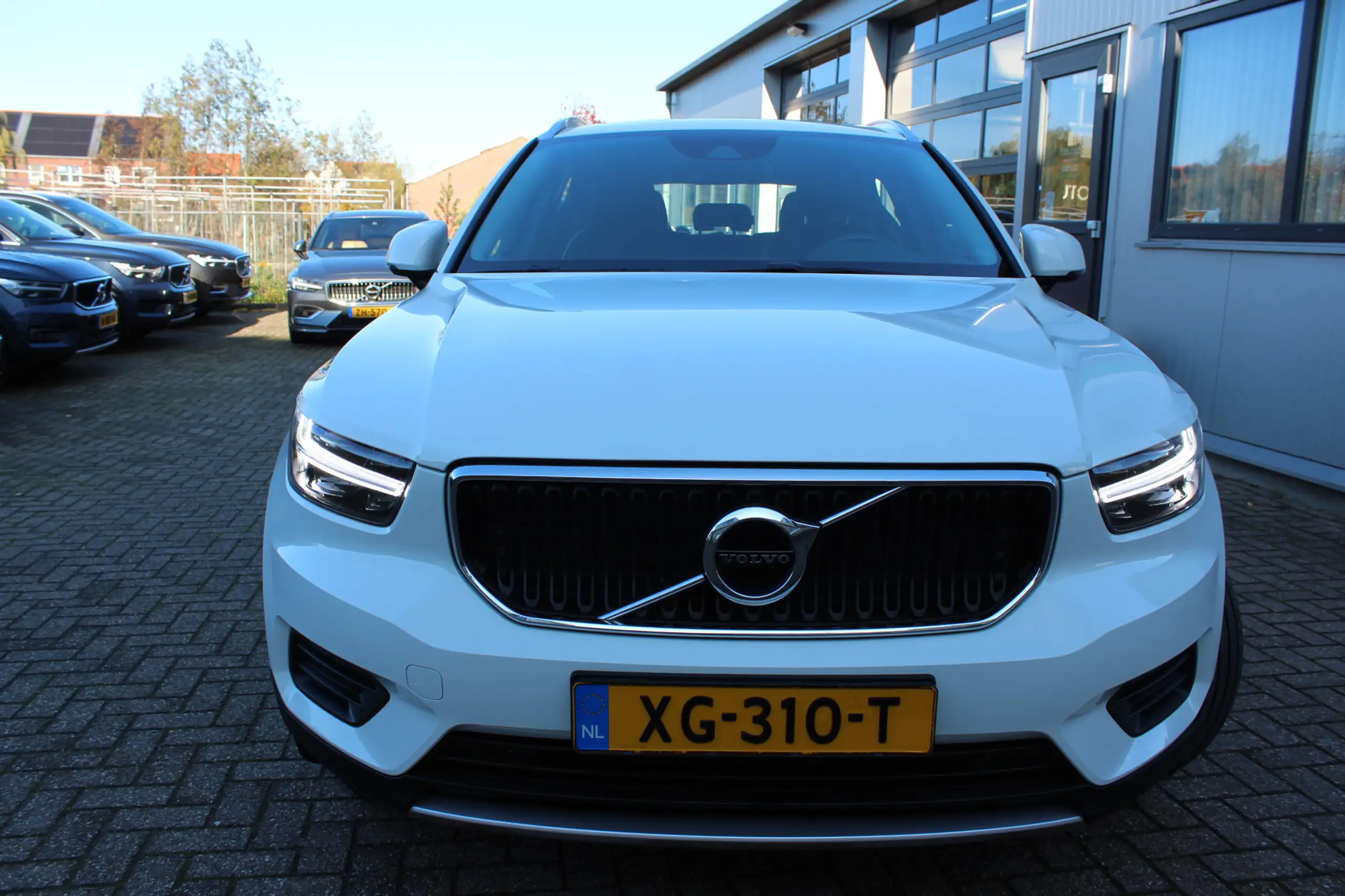 Volvo - XC40