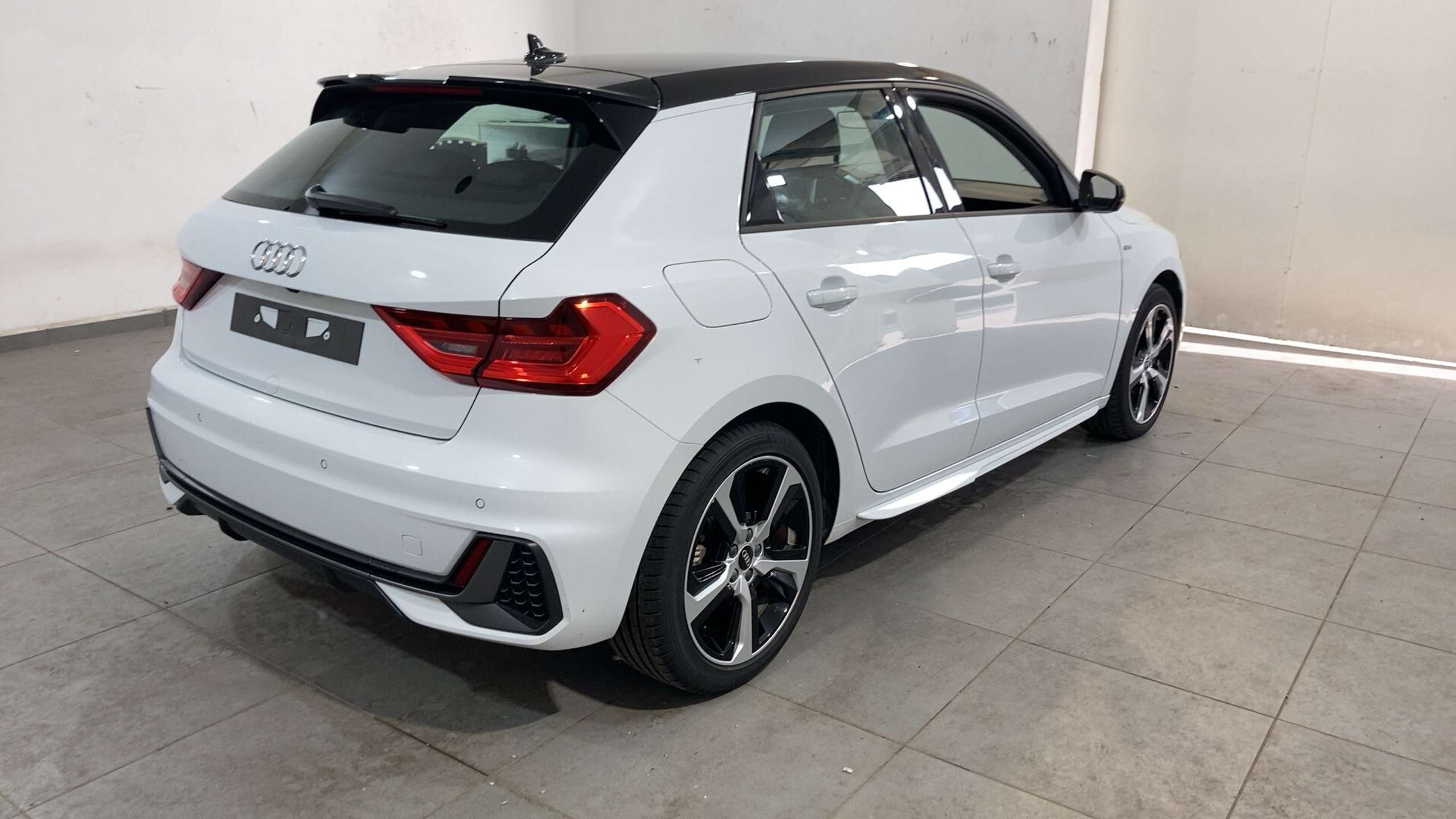 Audi - A1