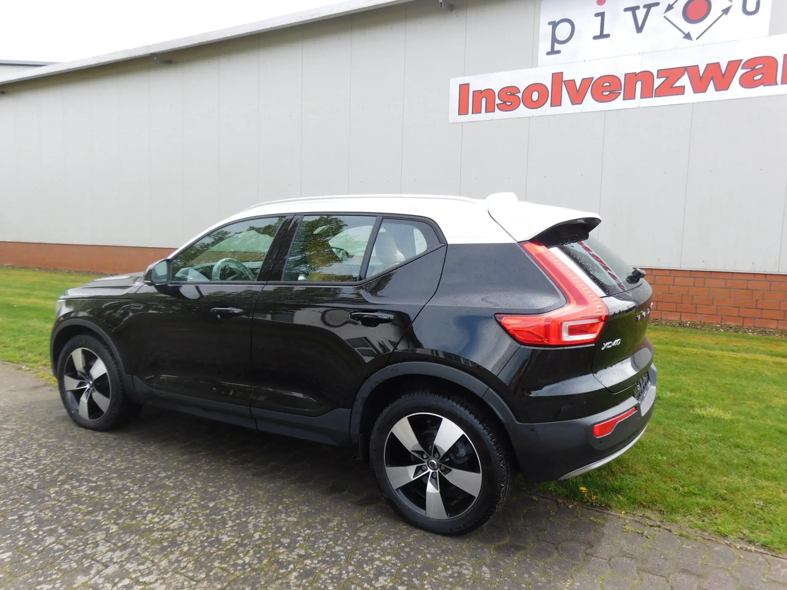 Volvo - XC40