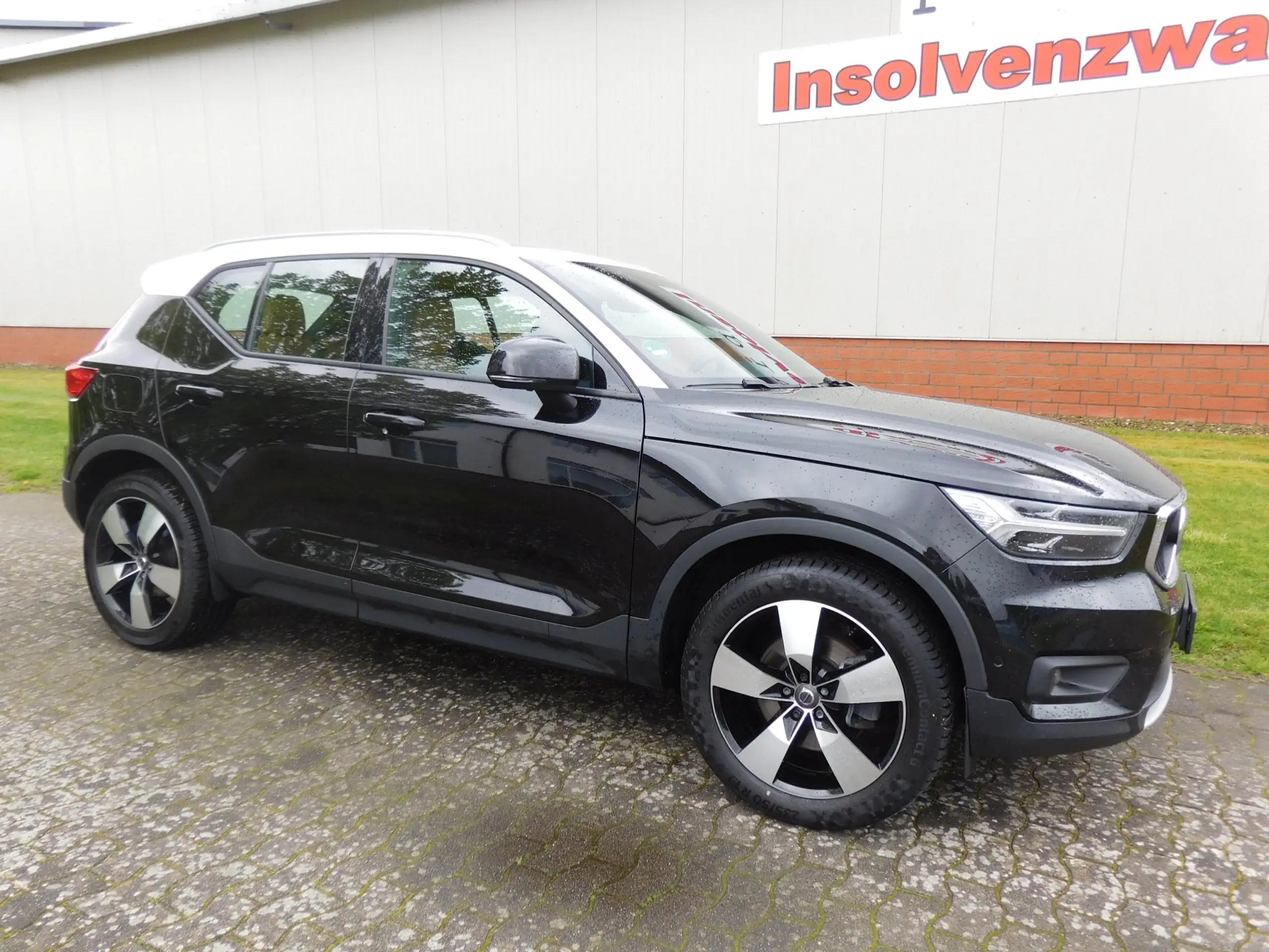 Volvo - XC40