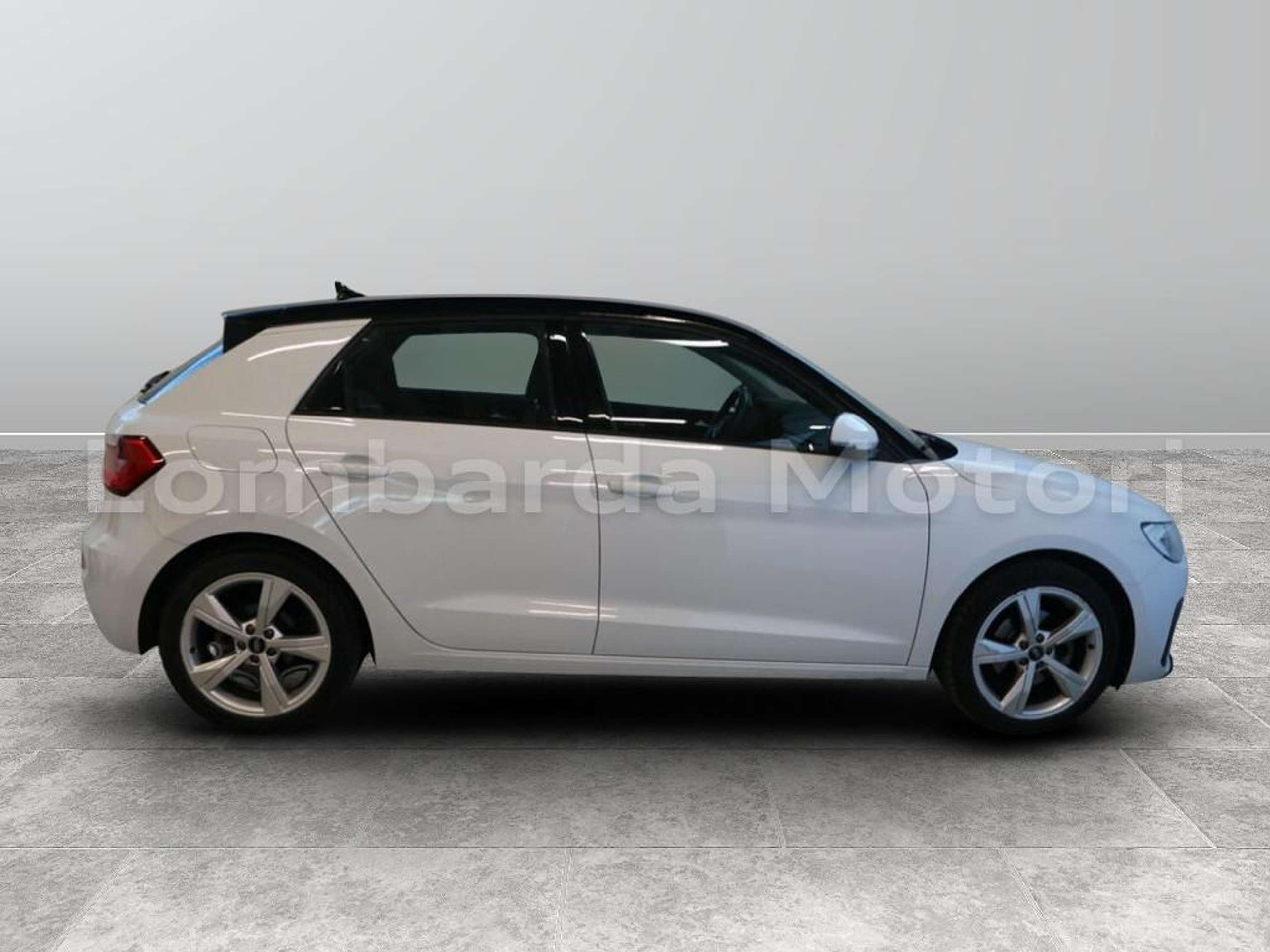 Audi - A1