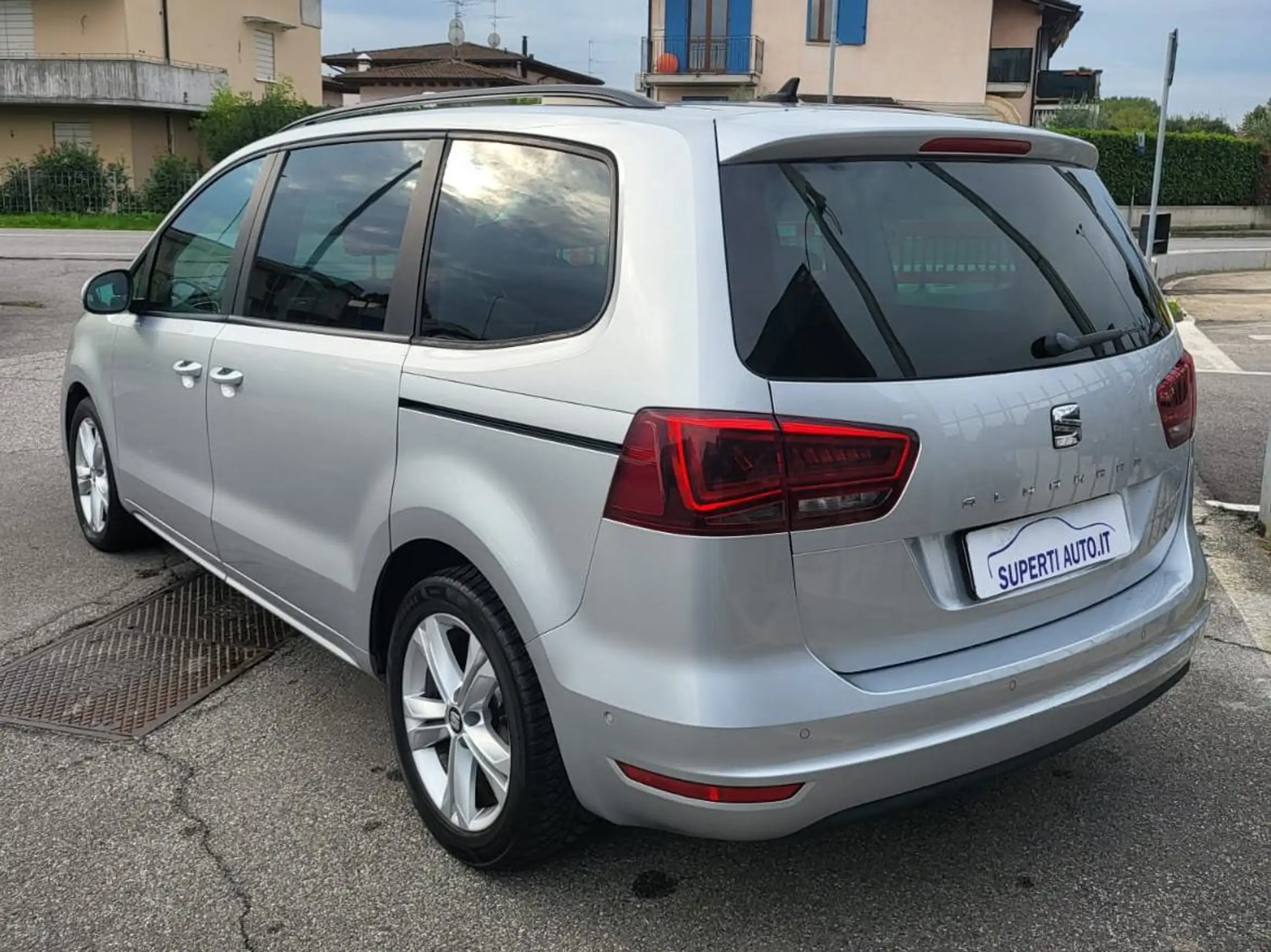 SEAT - Alhambra