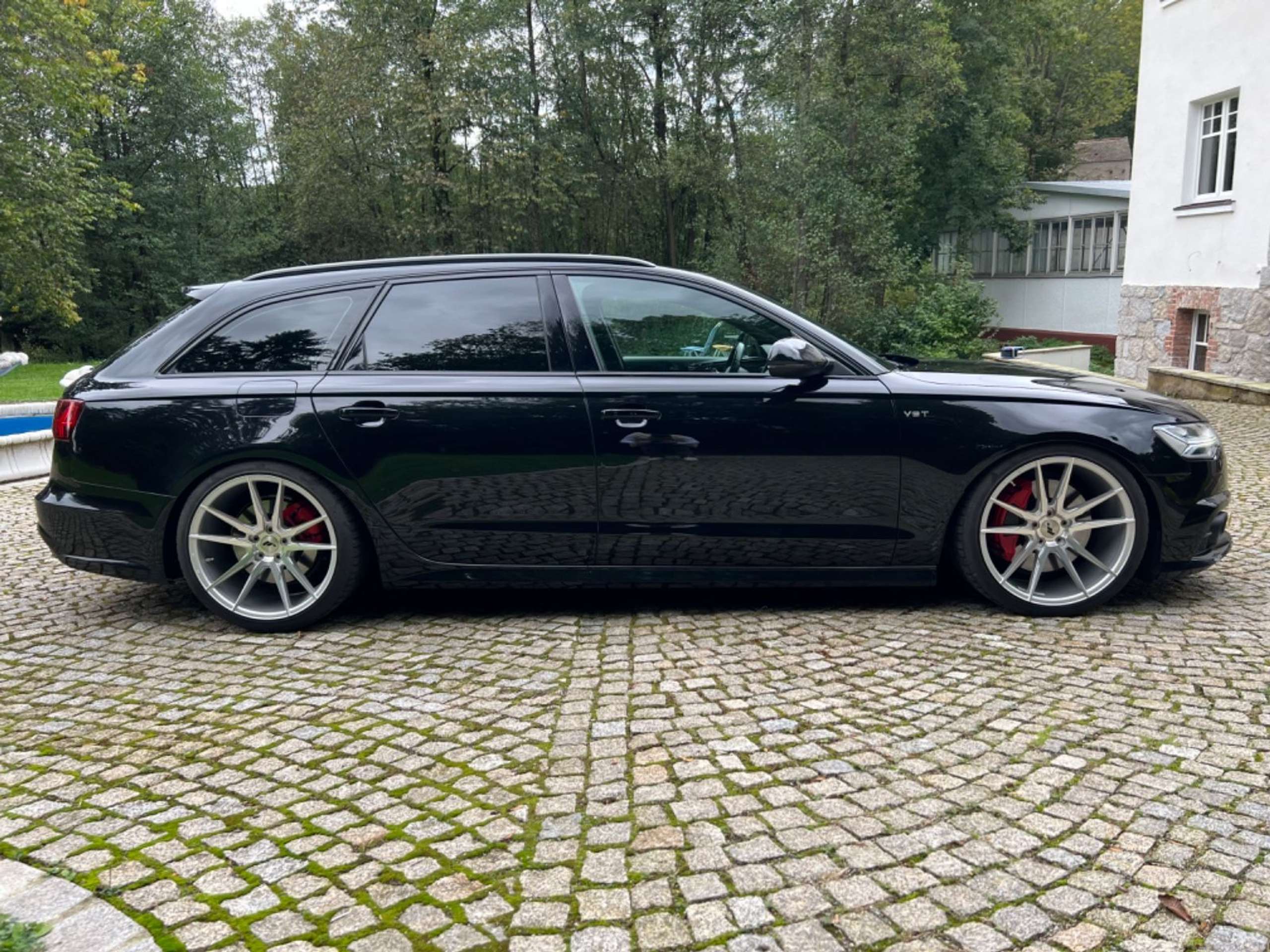 Audi - A6