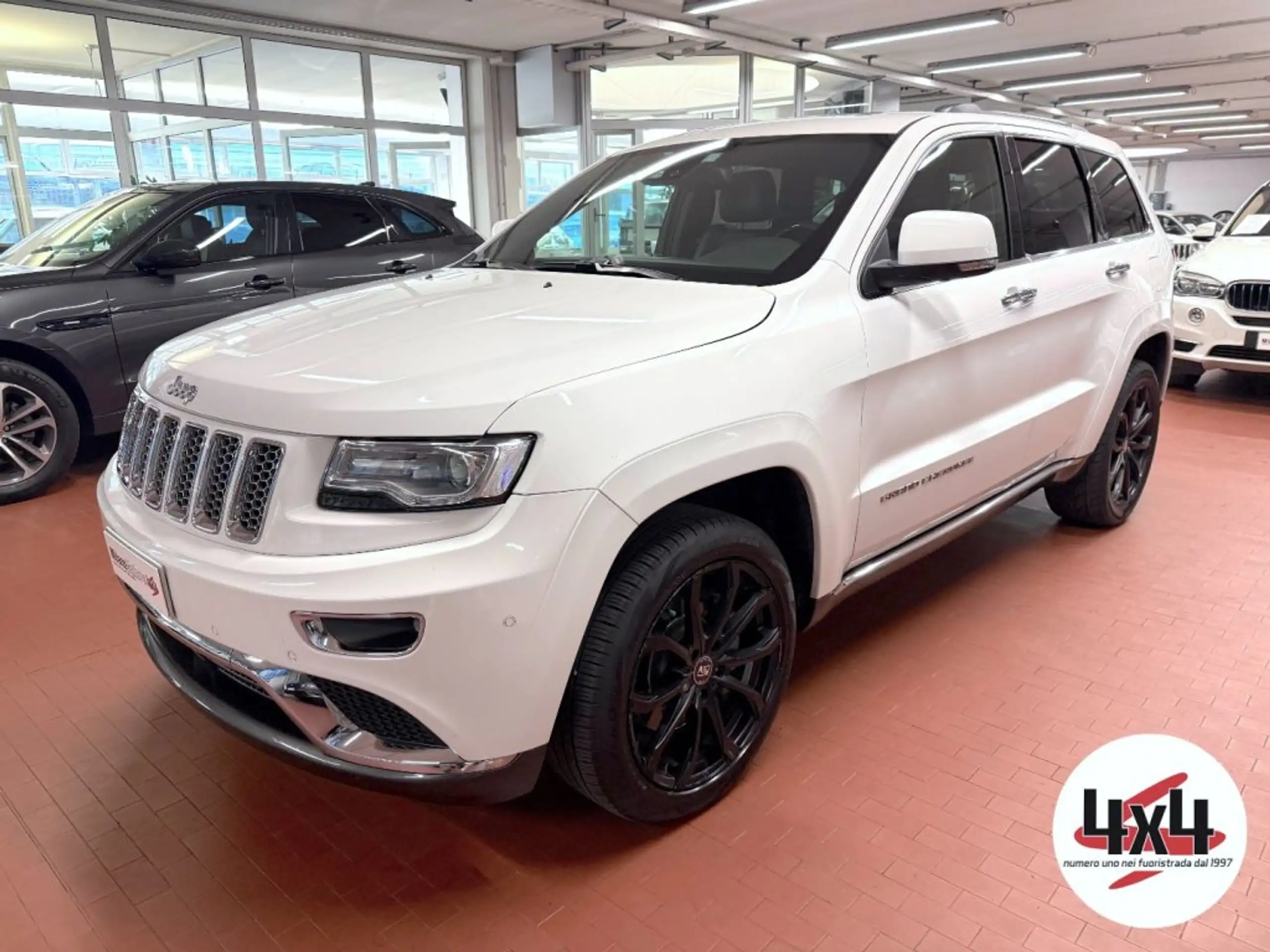 Jeep - Grand Cherokee