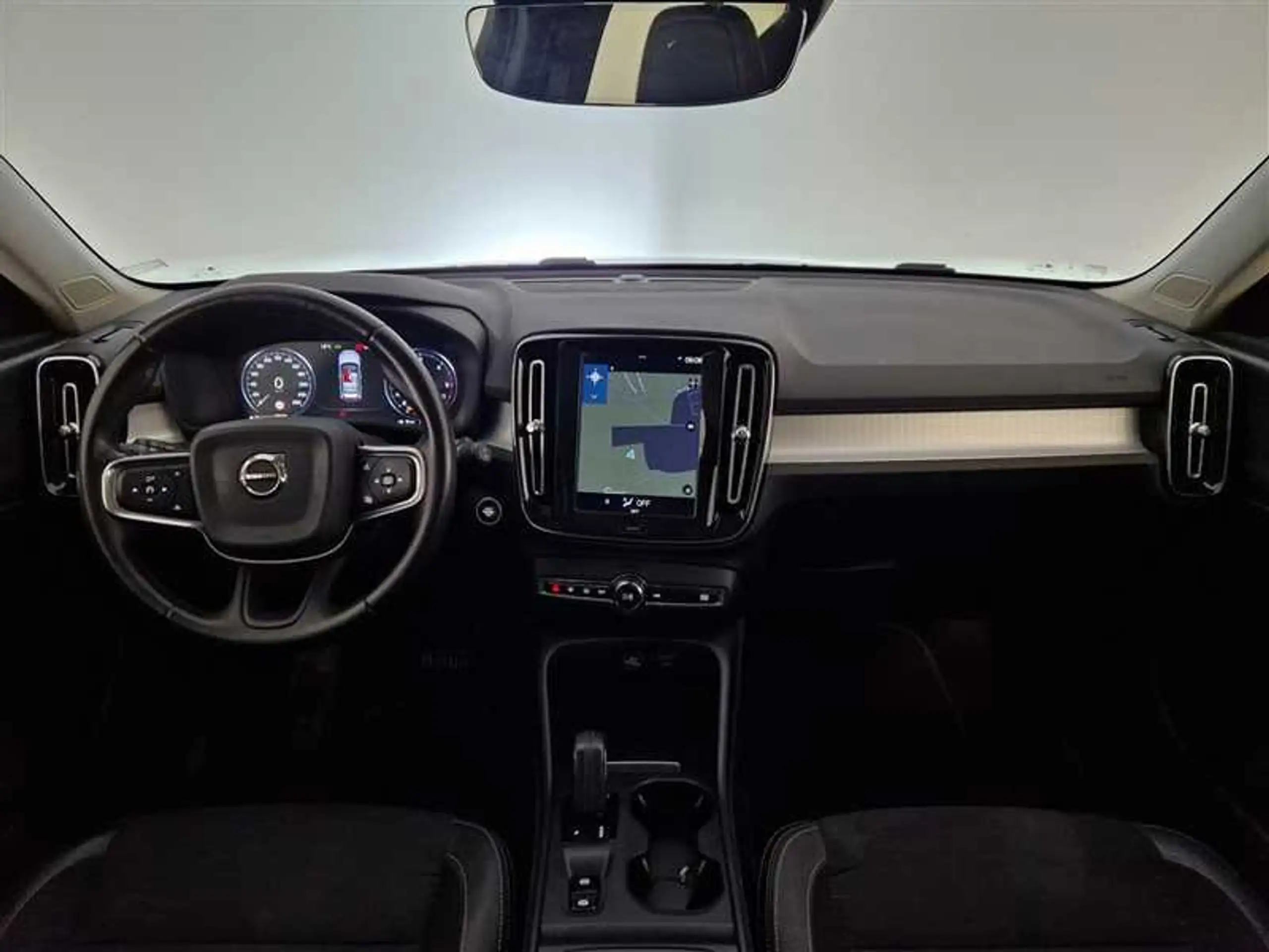 Volvo - XC40