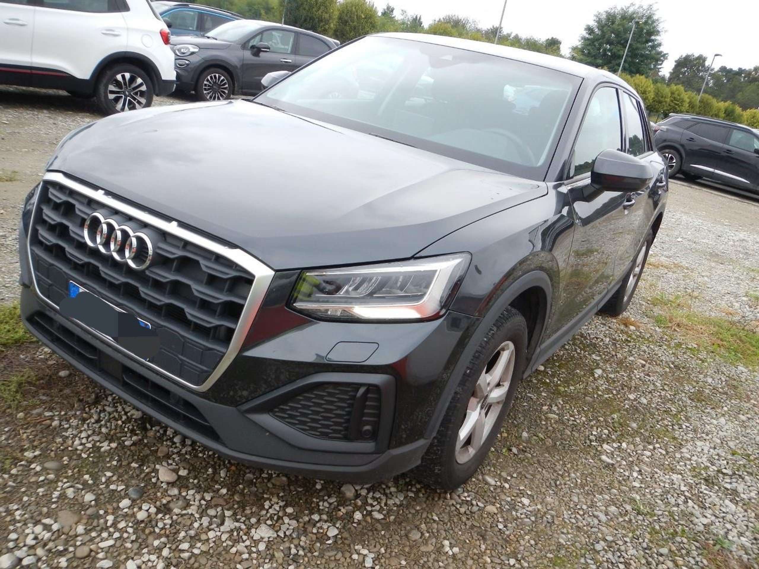 Audi - Q2