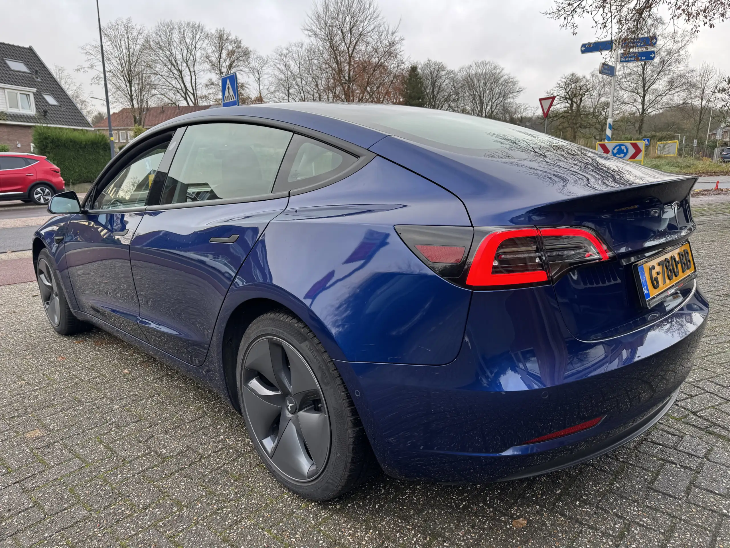 Tesla - Model 3