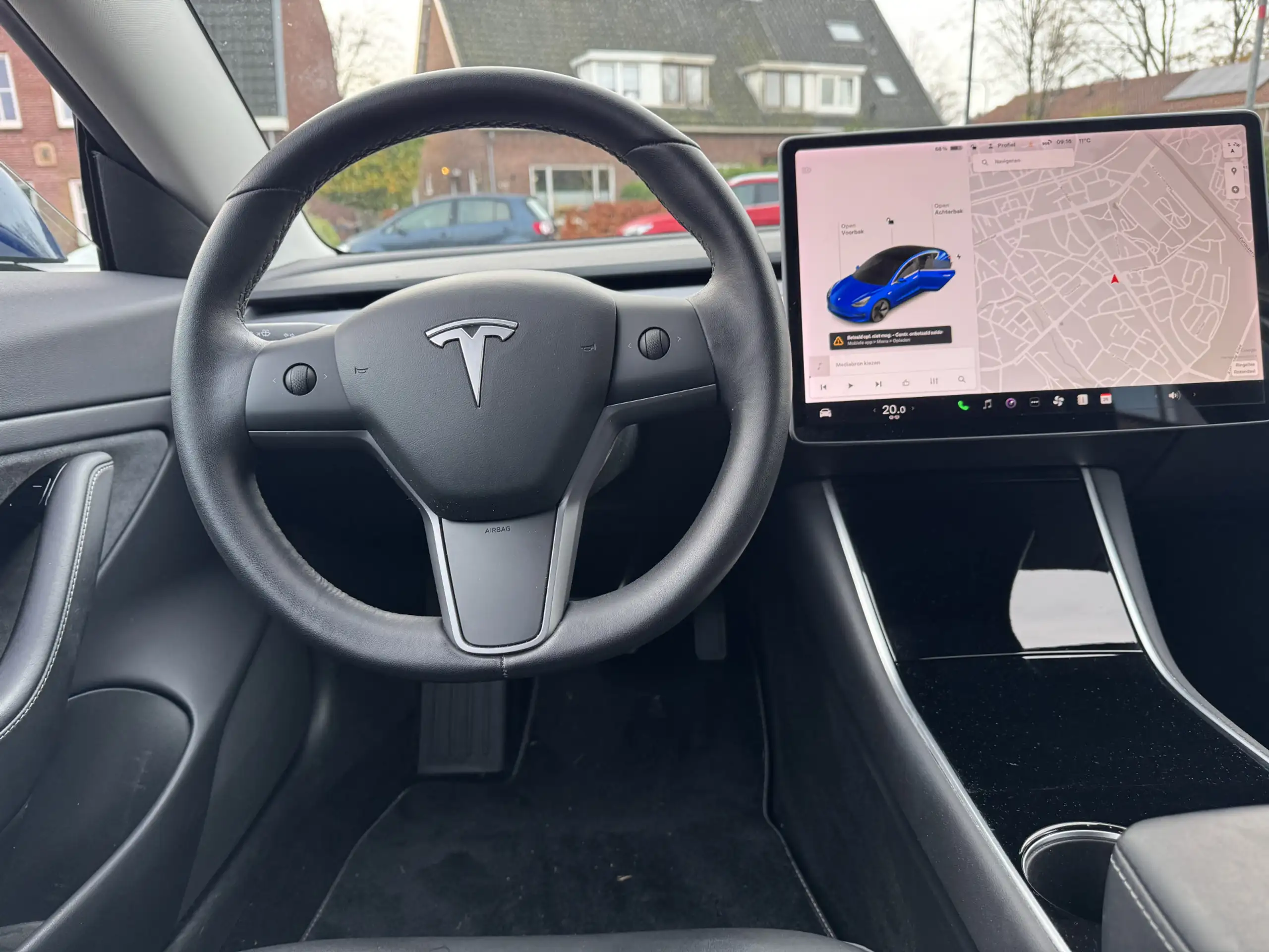 Tesla - Model 3