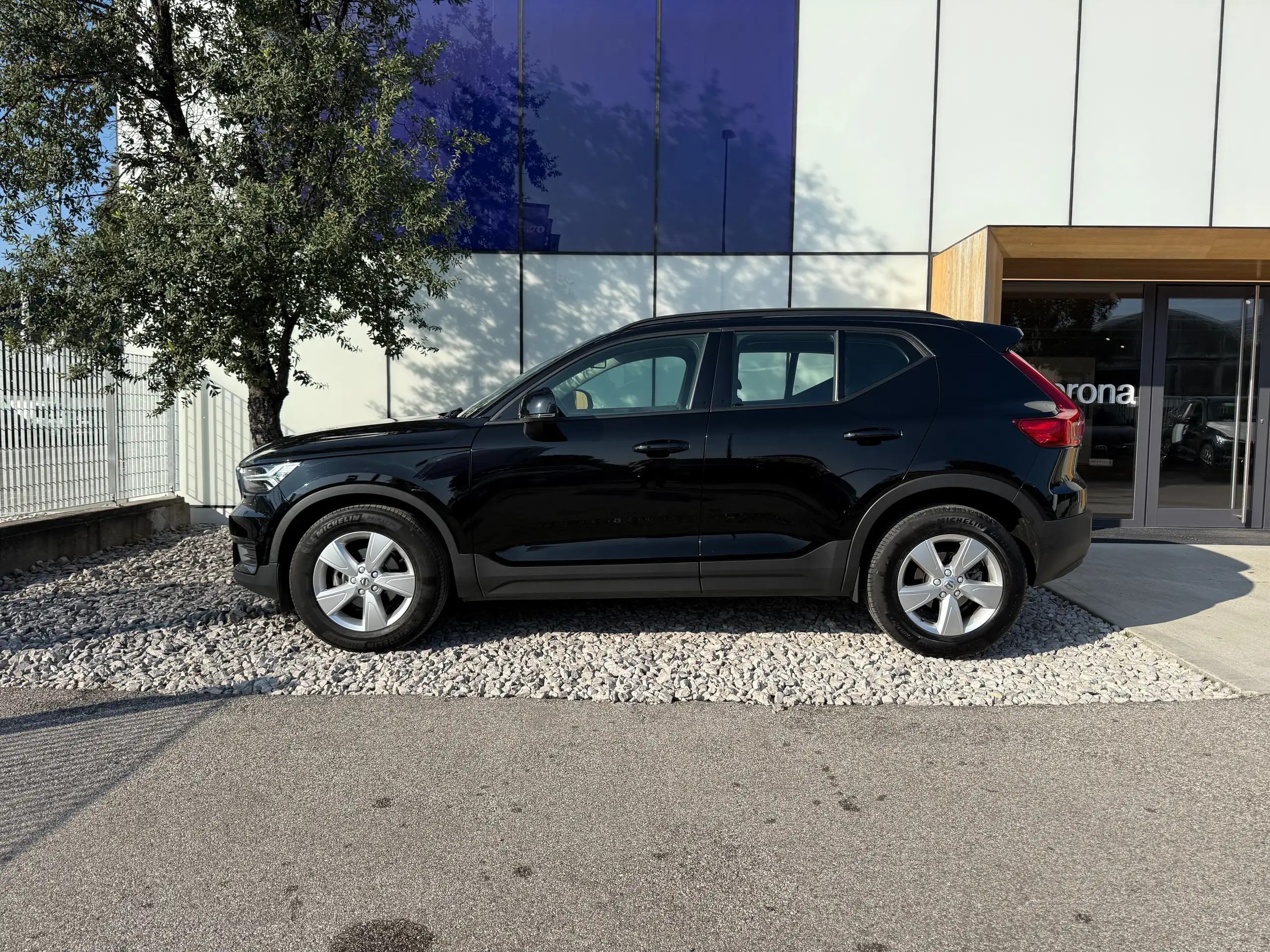 Volvo - XC40