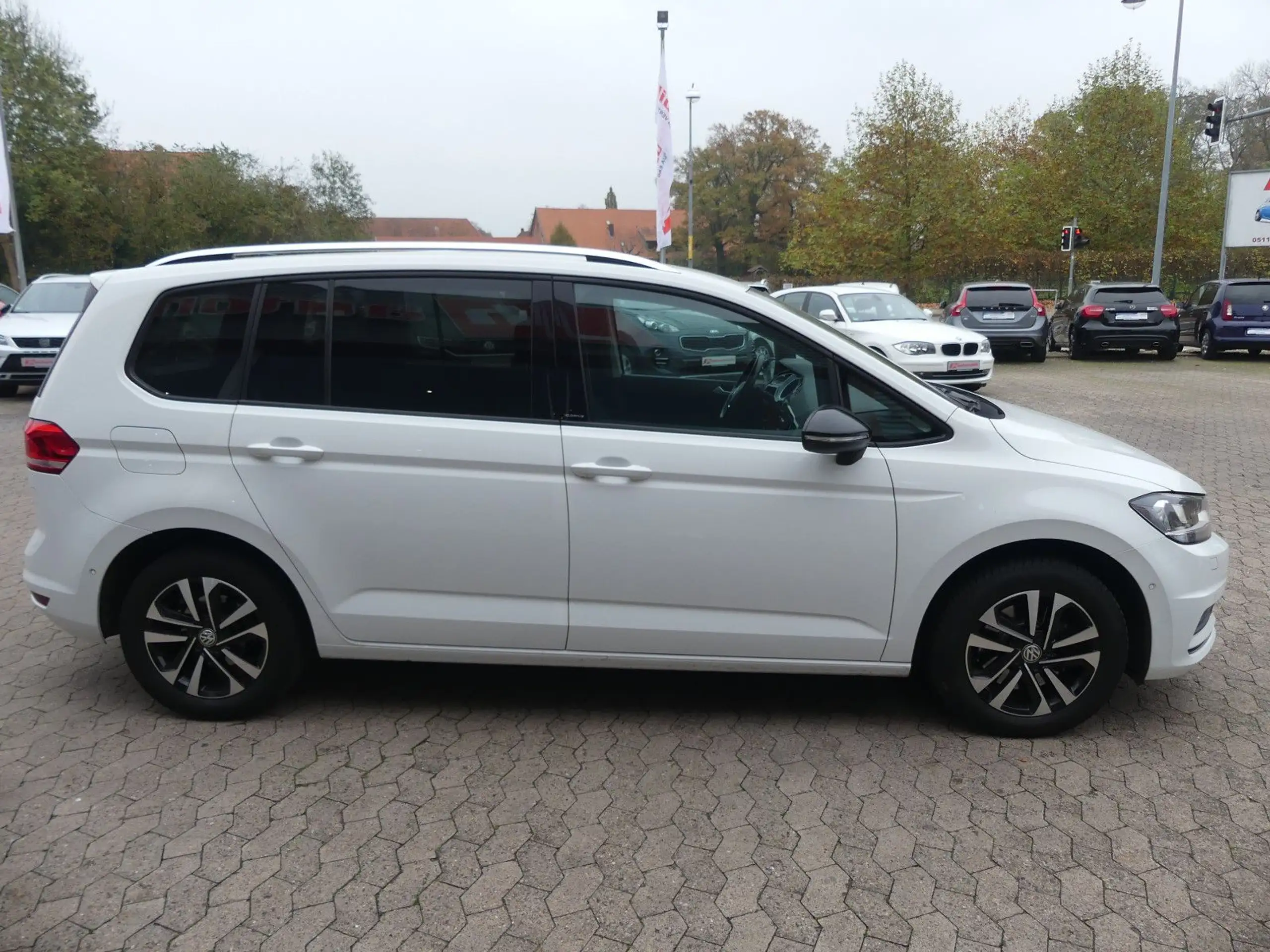 Volkswagen - Touran