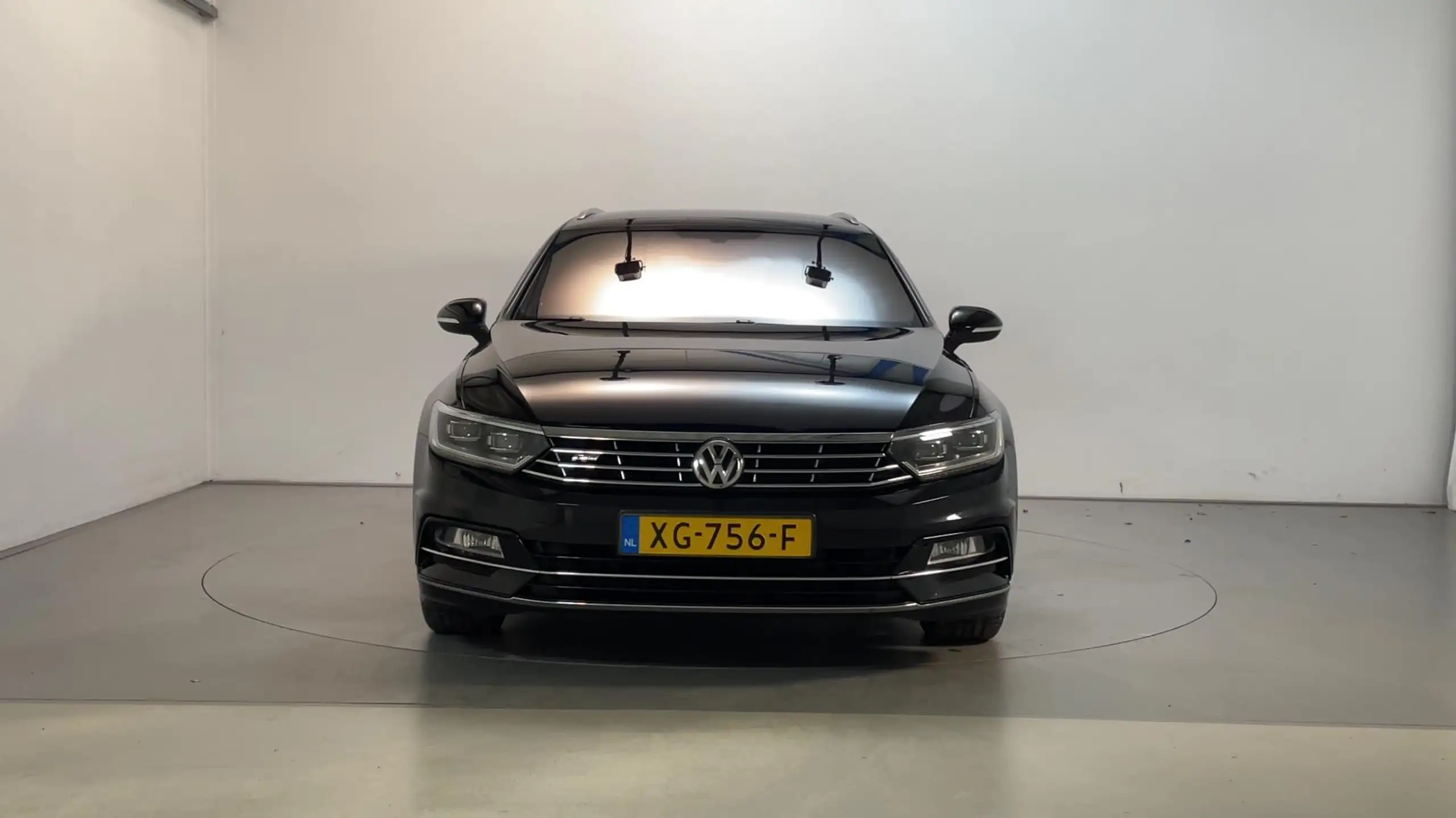 Volkswagen - Passat Variant