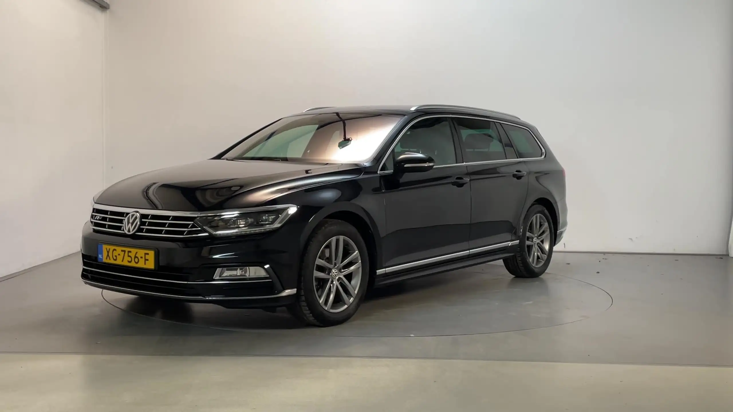 Volkswagen - Passat Variant