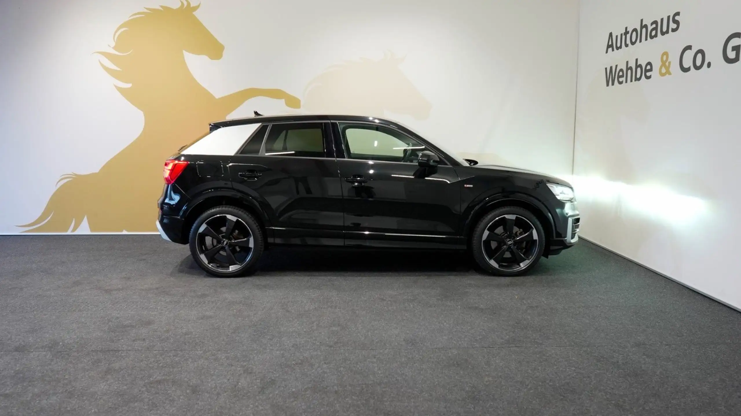 Audi - Q2