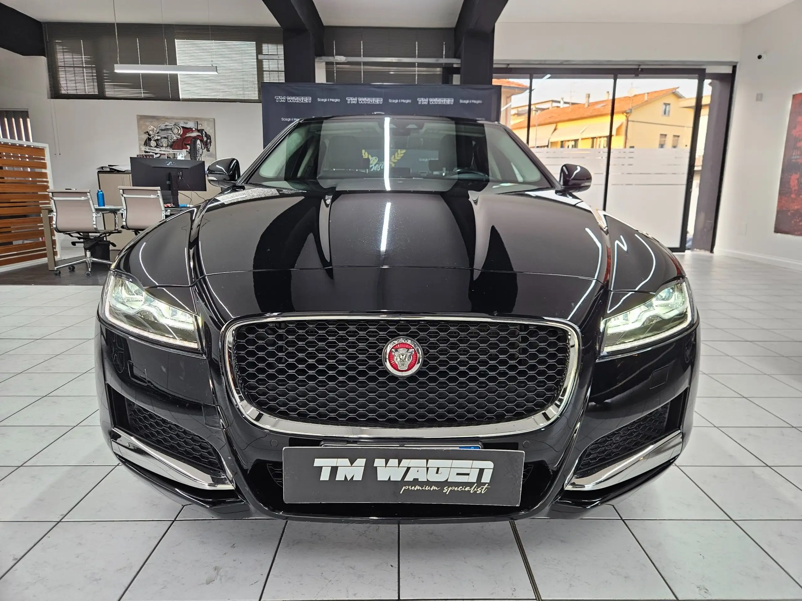 Jaguar - XF