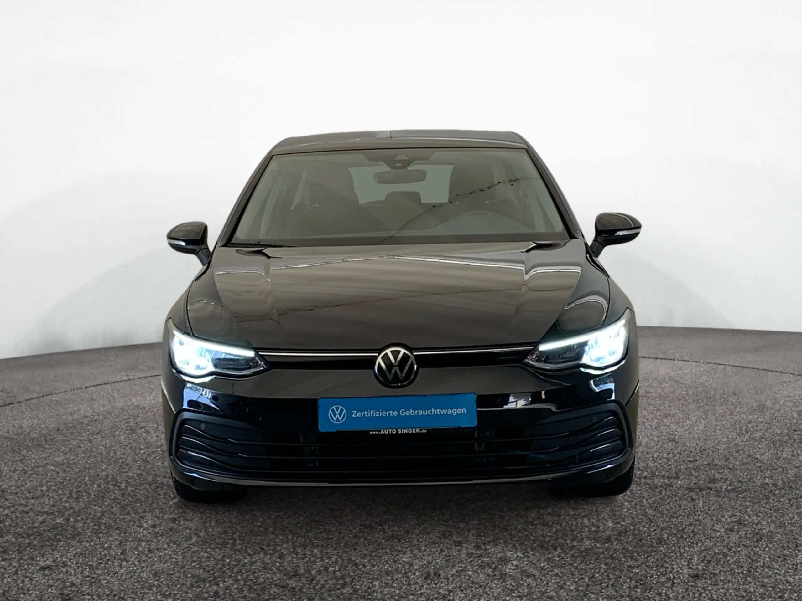 Volkswagen - Golf