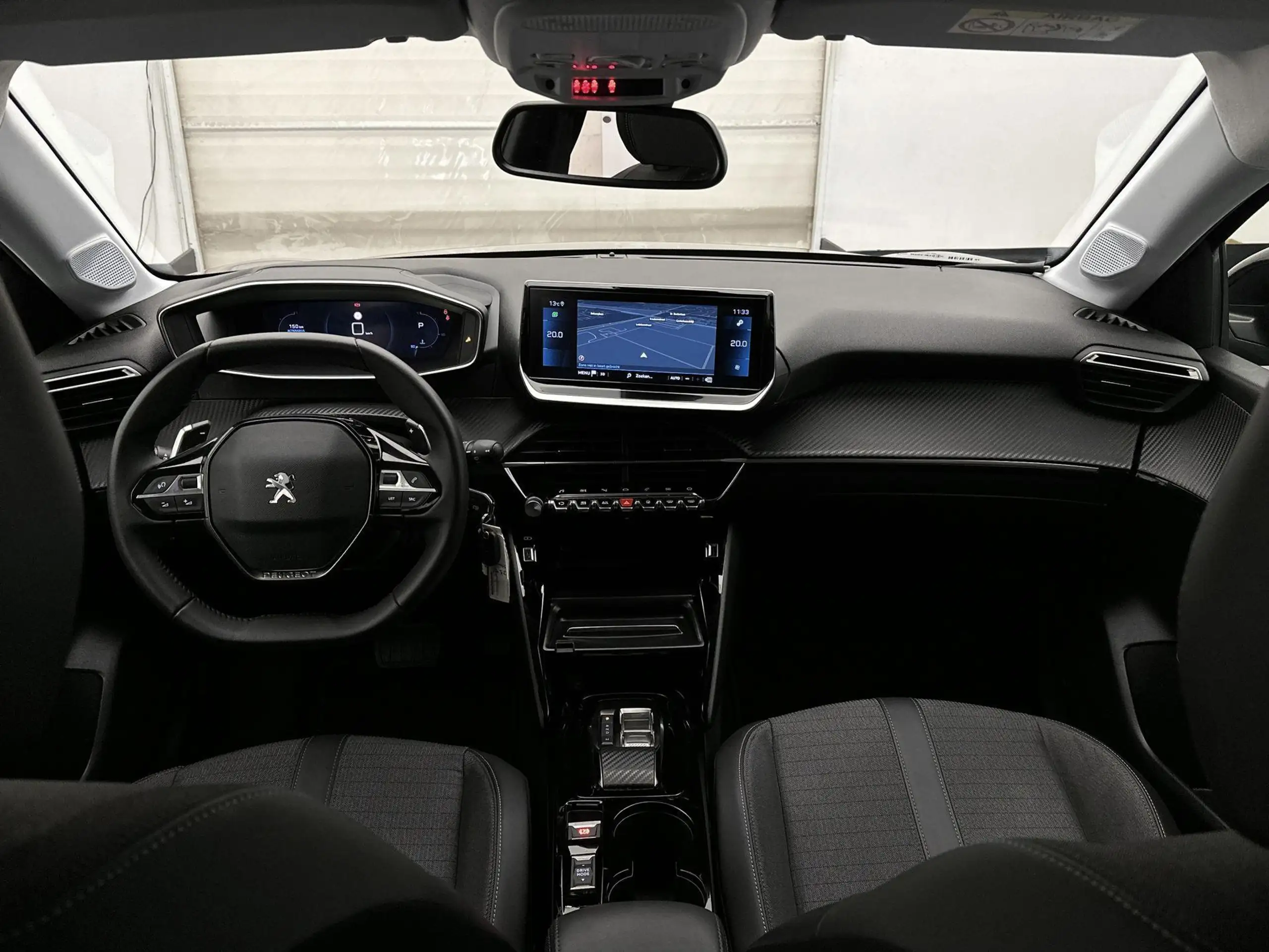 Peugeot - 208