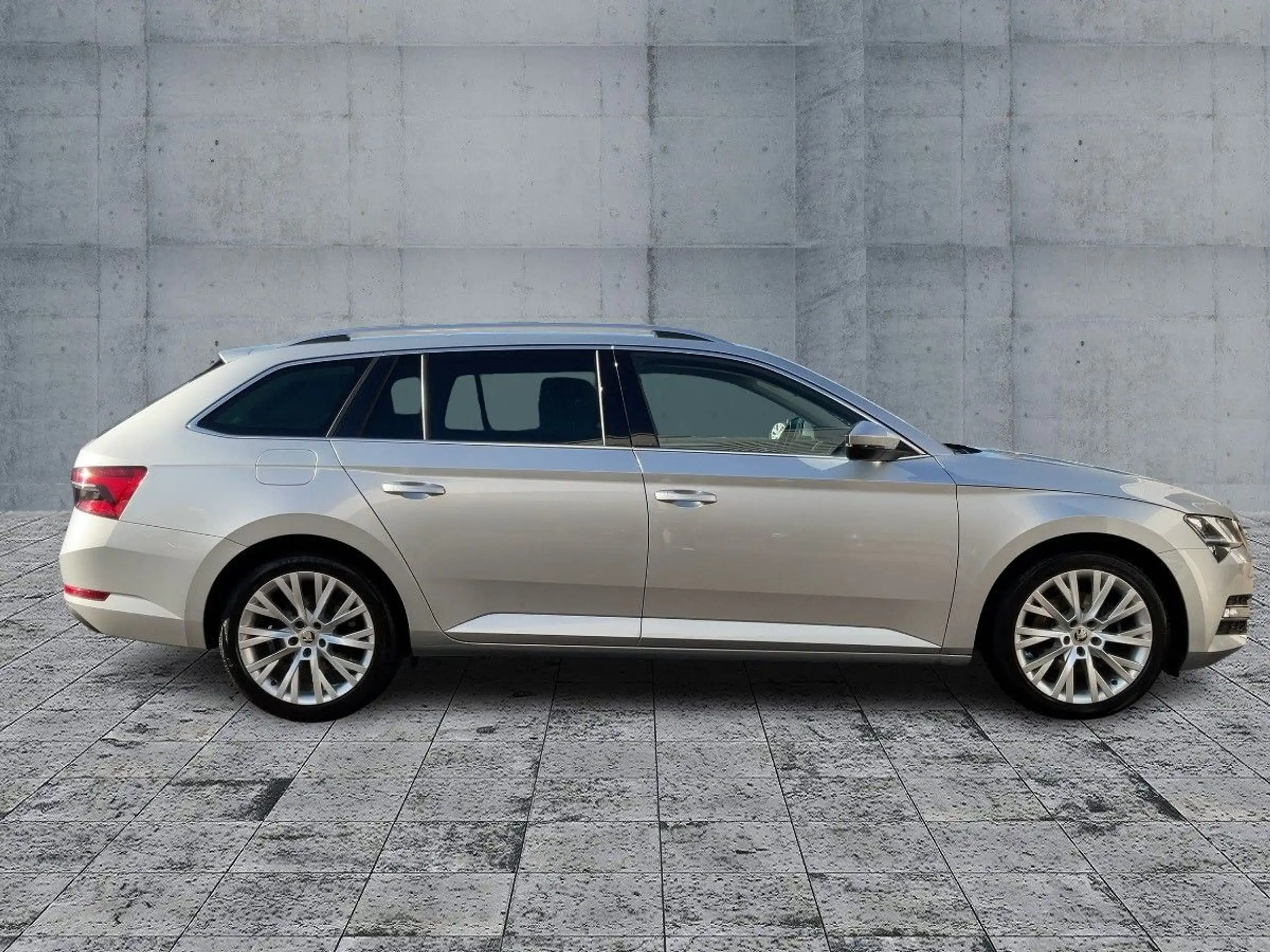 Skoda - Superb