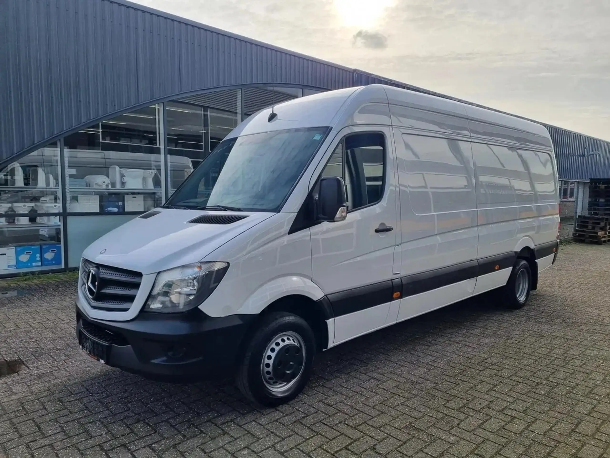 Mercedes-Benz - Sprinter