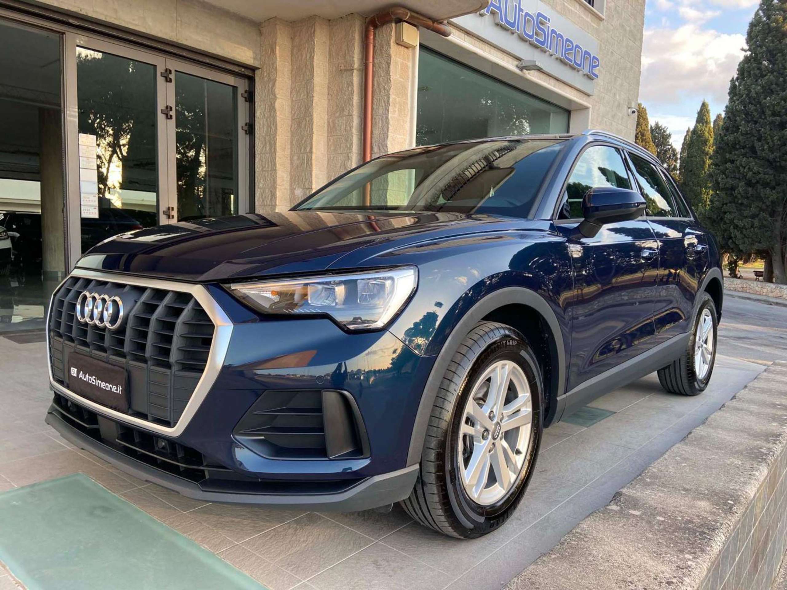 Audi - Q3