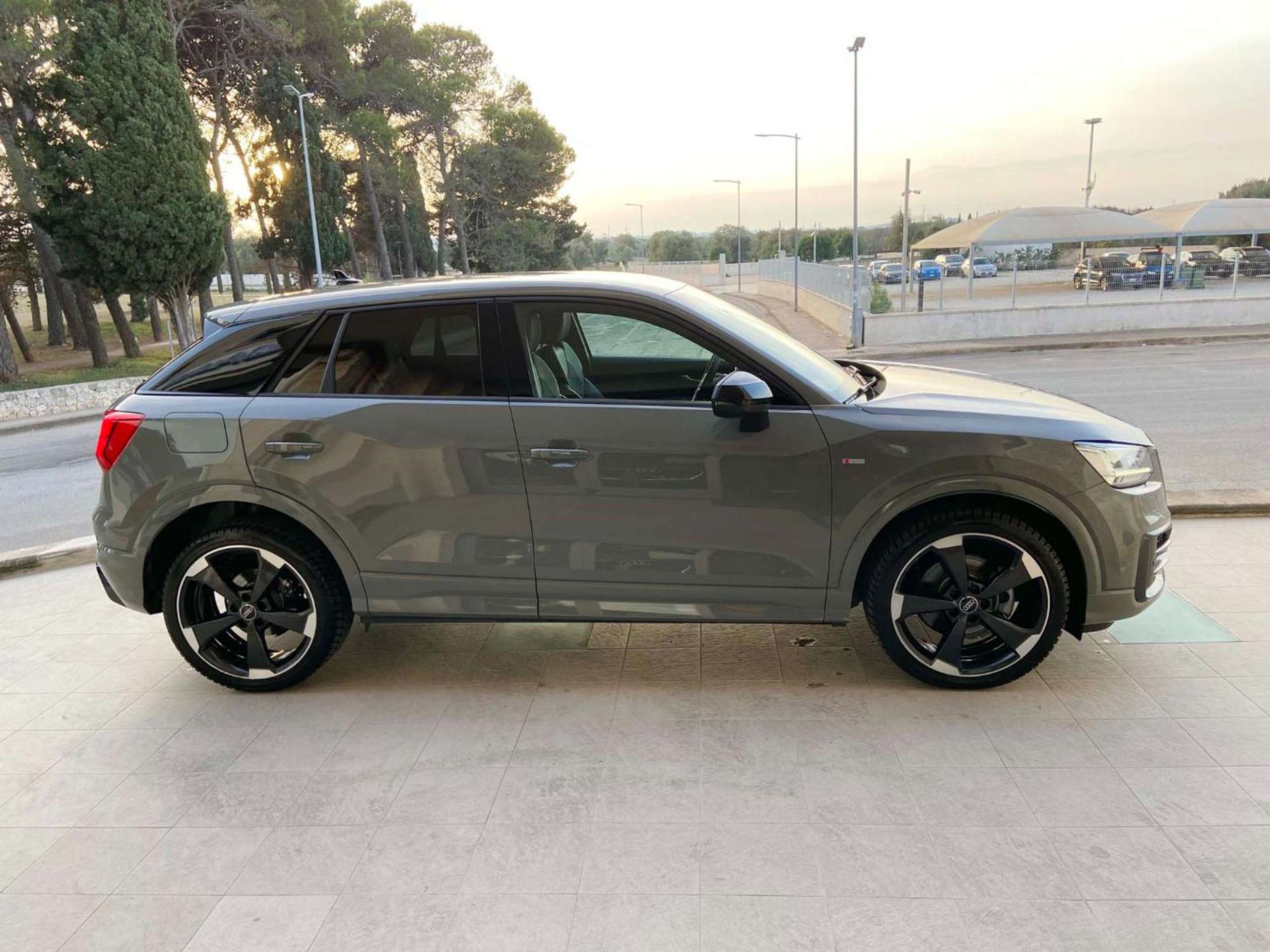 Audi - Q2