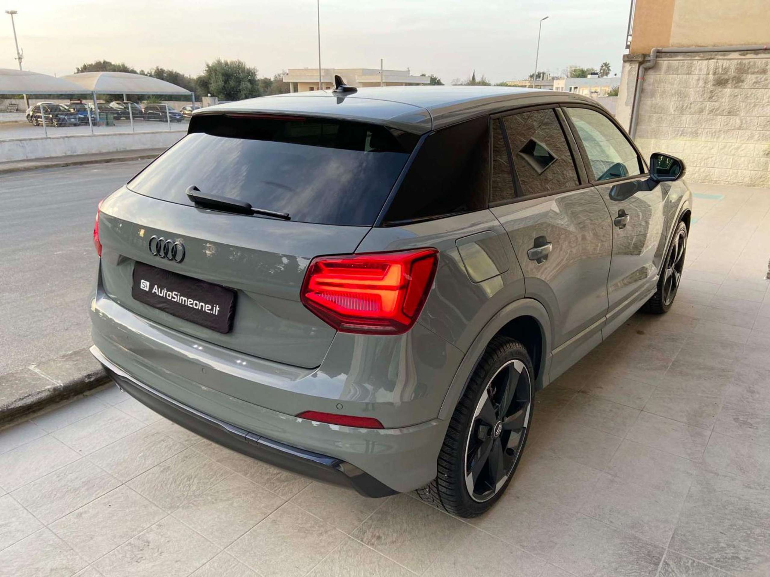 Audi - Q2