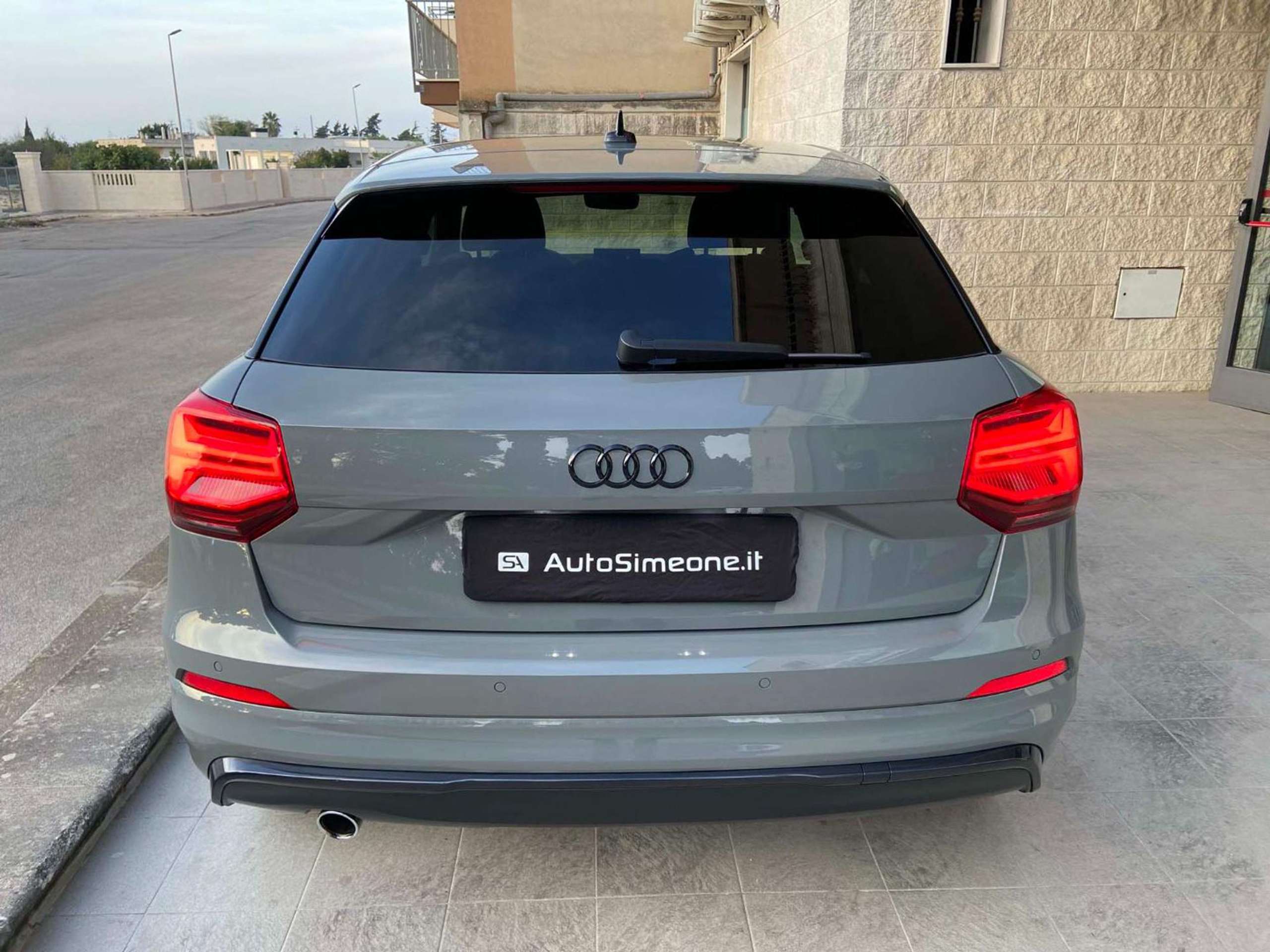 Audi - Q2