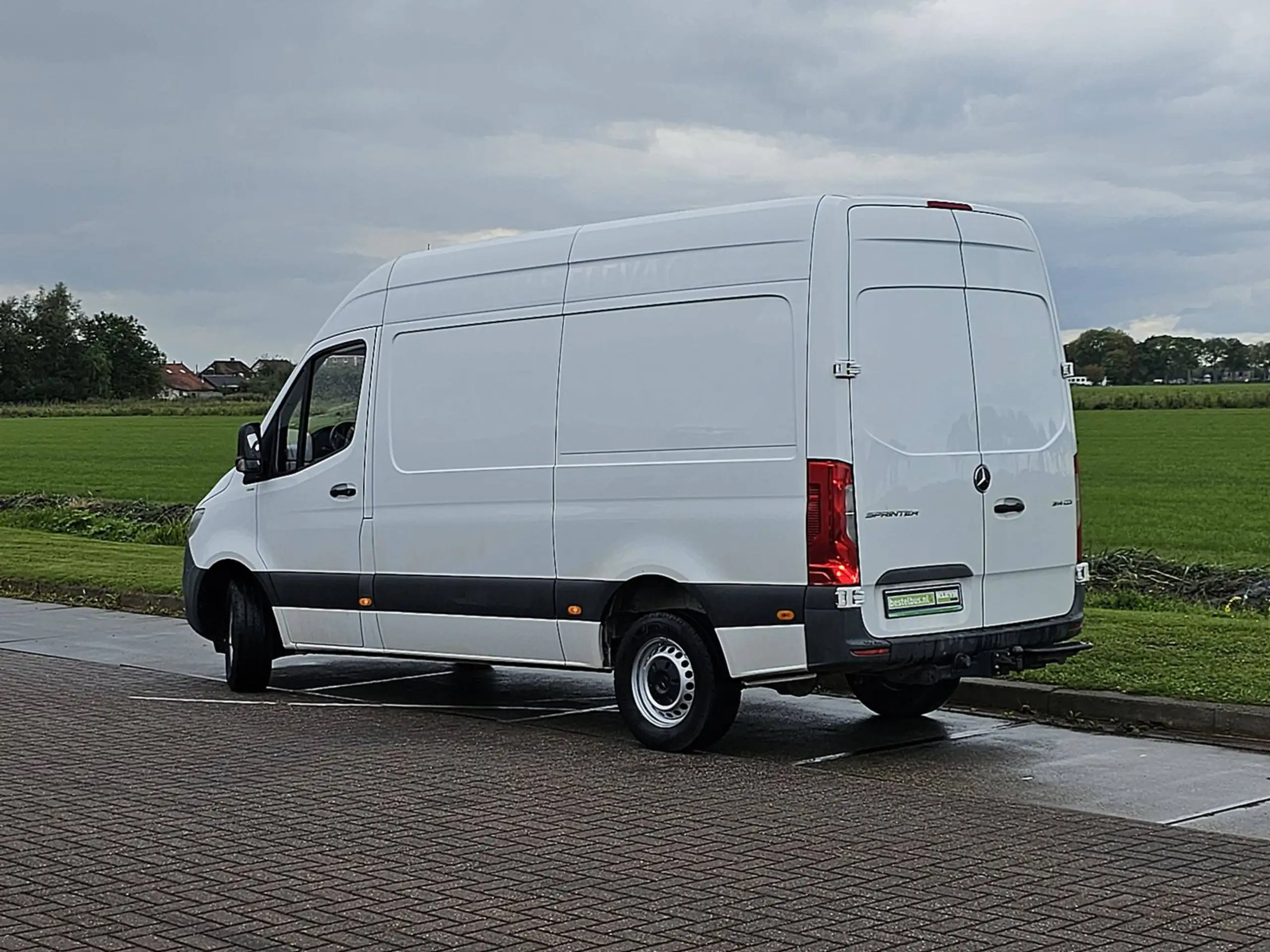 Mercedes-Benz - Sprinter