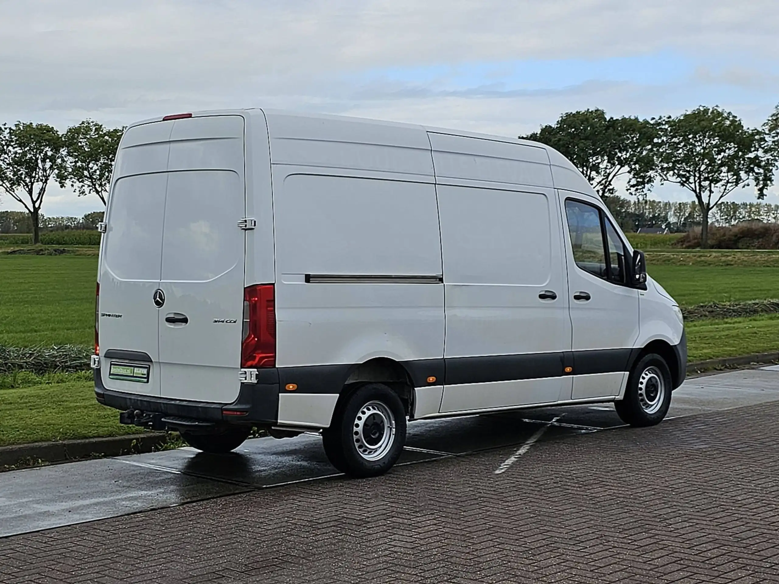 Mercedes-Benz - Sprinter