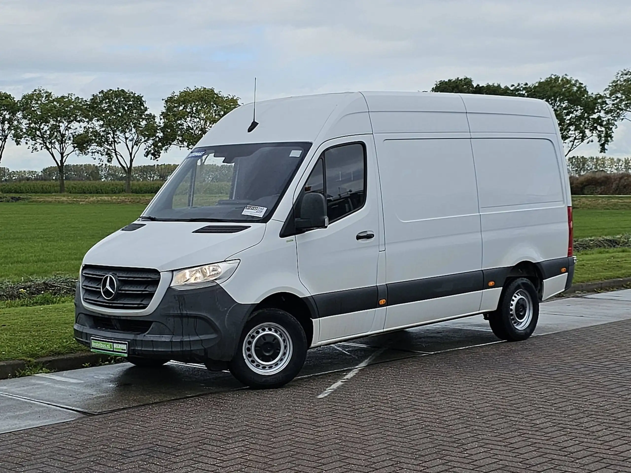 Mercedes-Benz - Sprinter