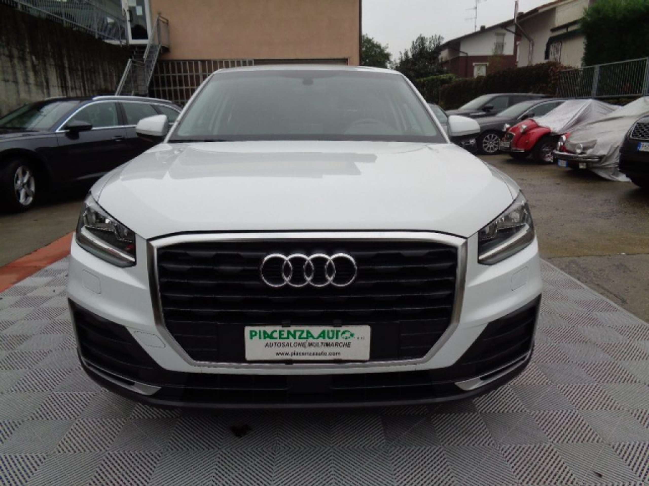 Audi - Q2