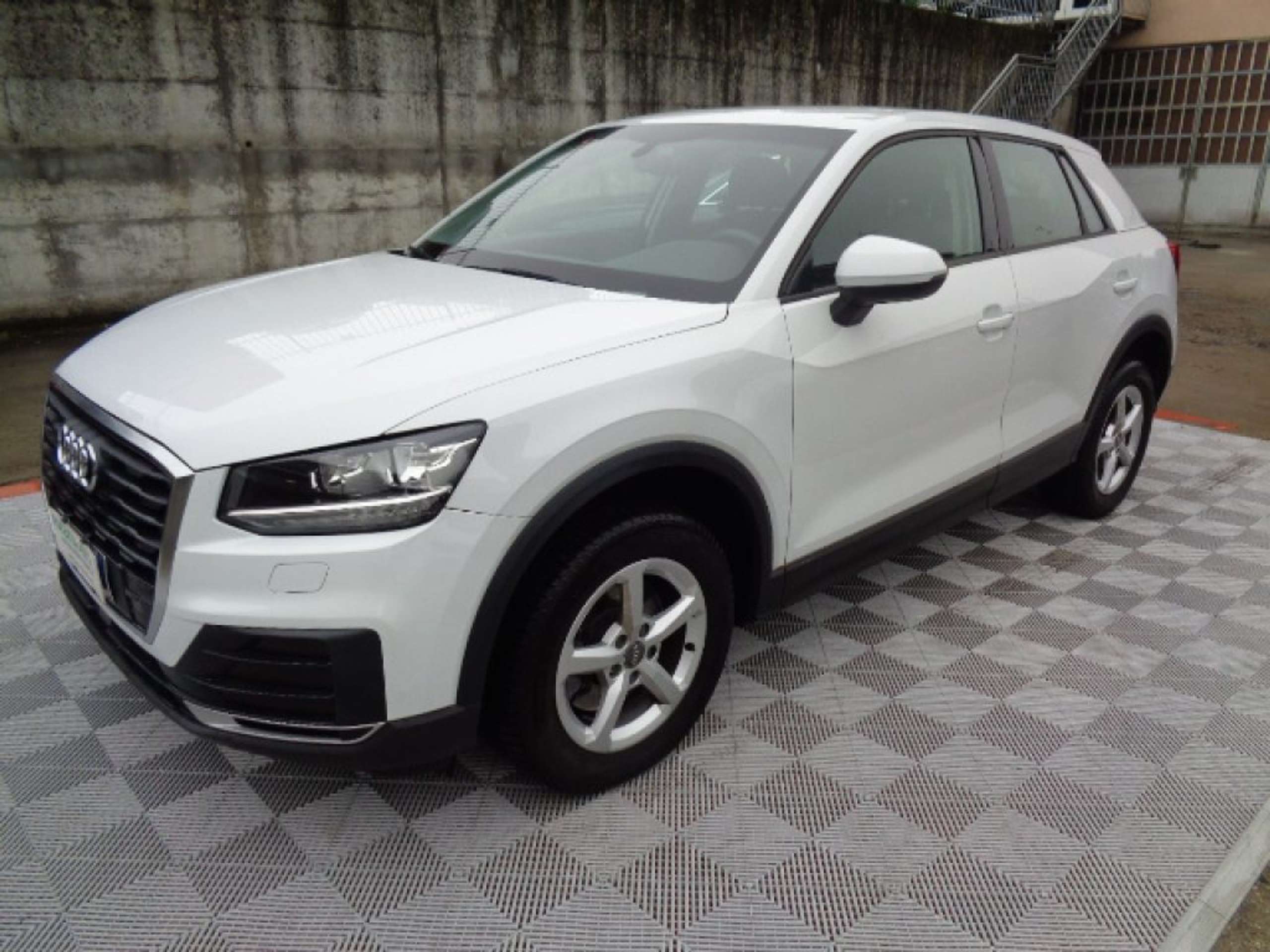 Audi - Q2