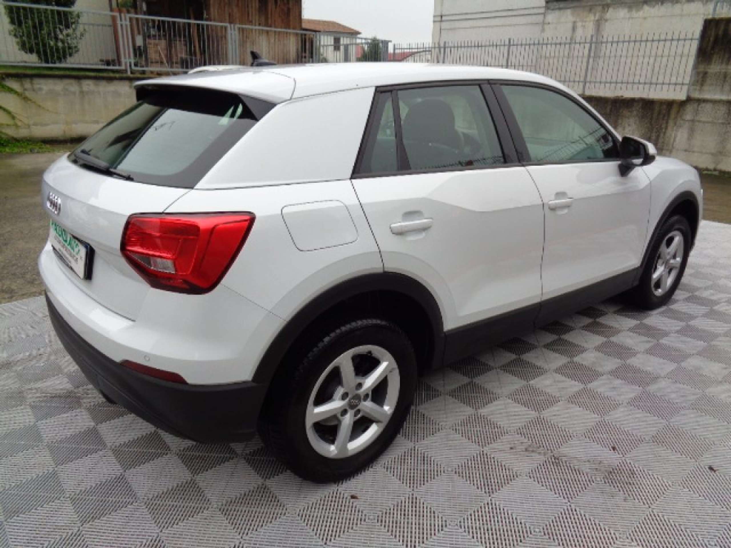 Audi - Q2