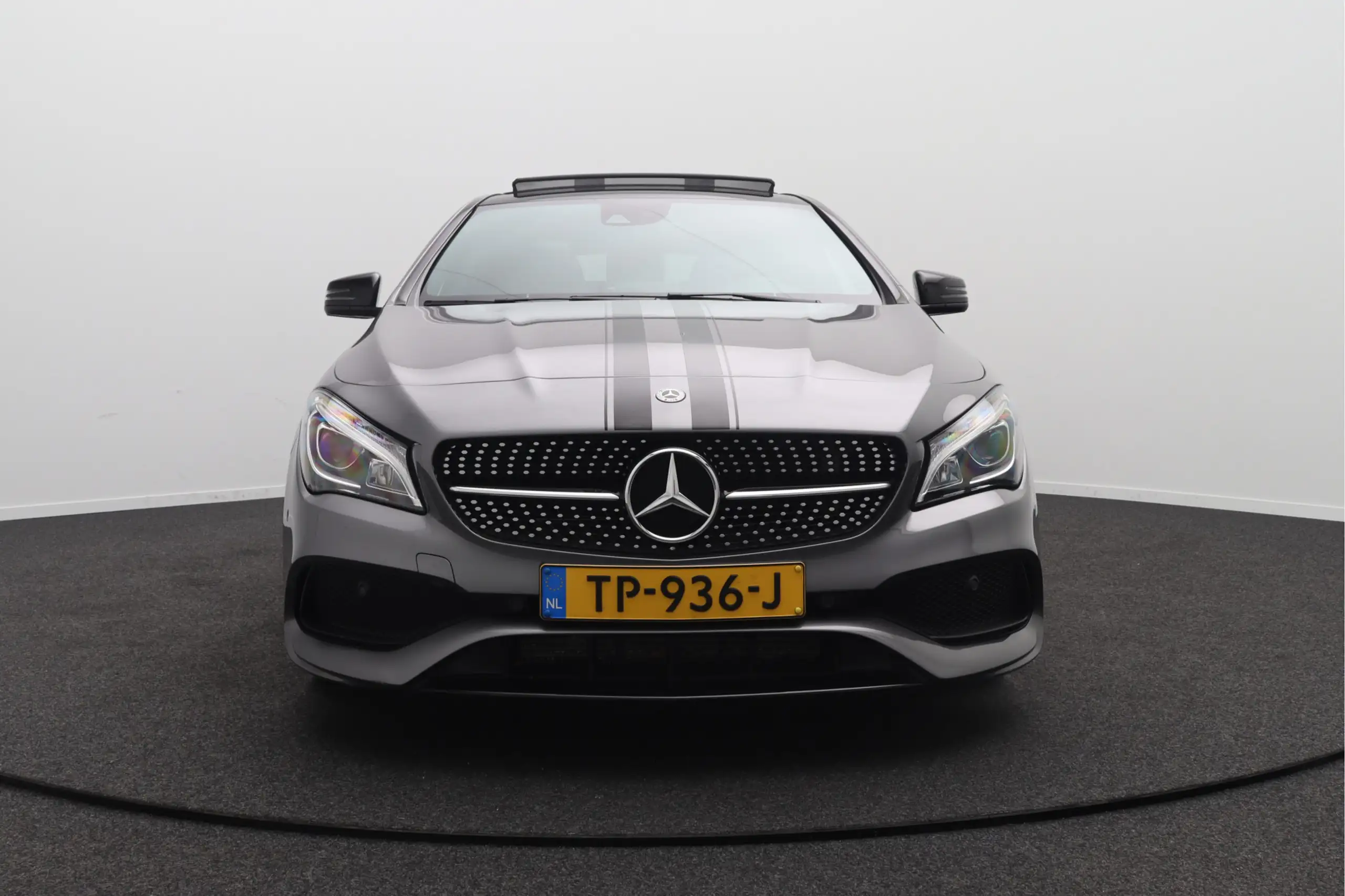 Mercedes-Benz - CLA 180