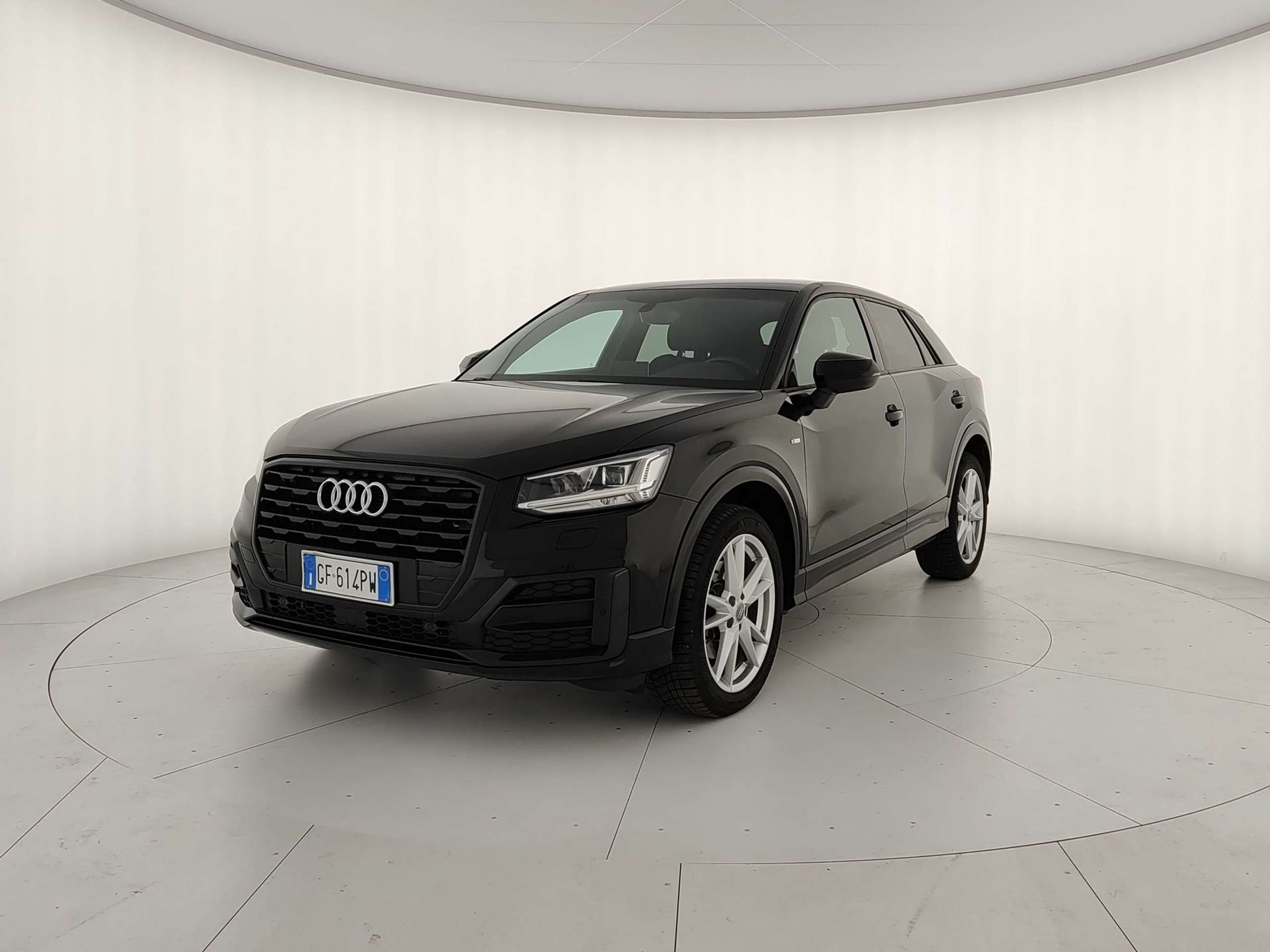 Audi - Q2