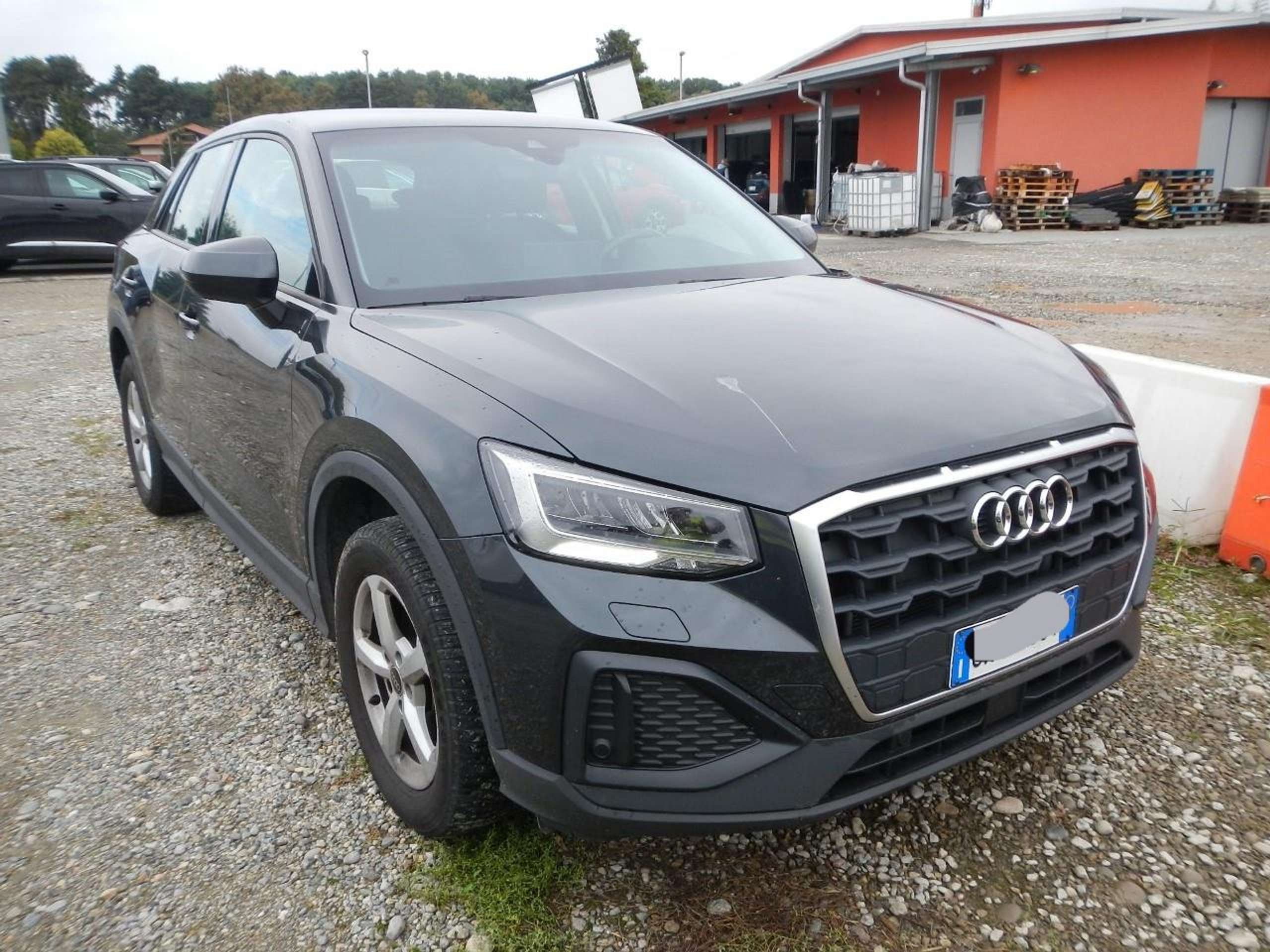 Audi - Q2