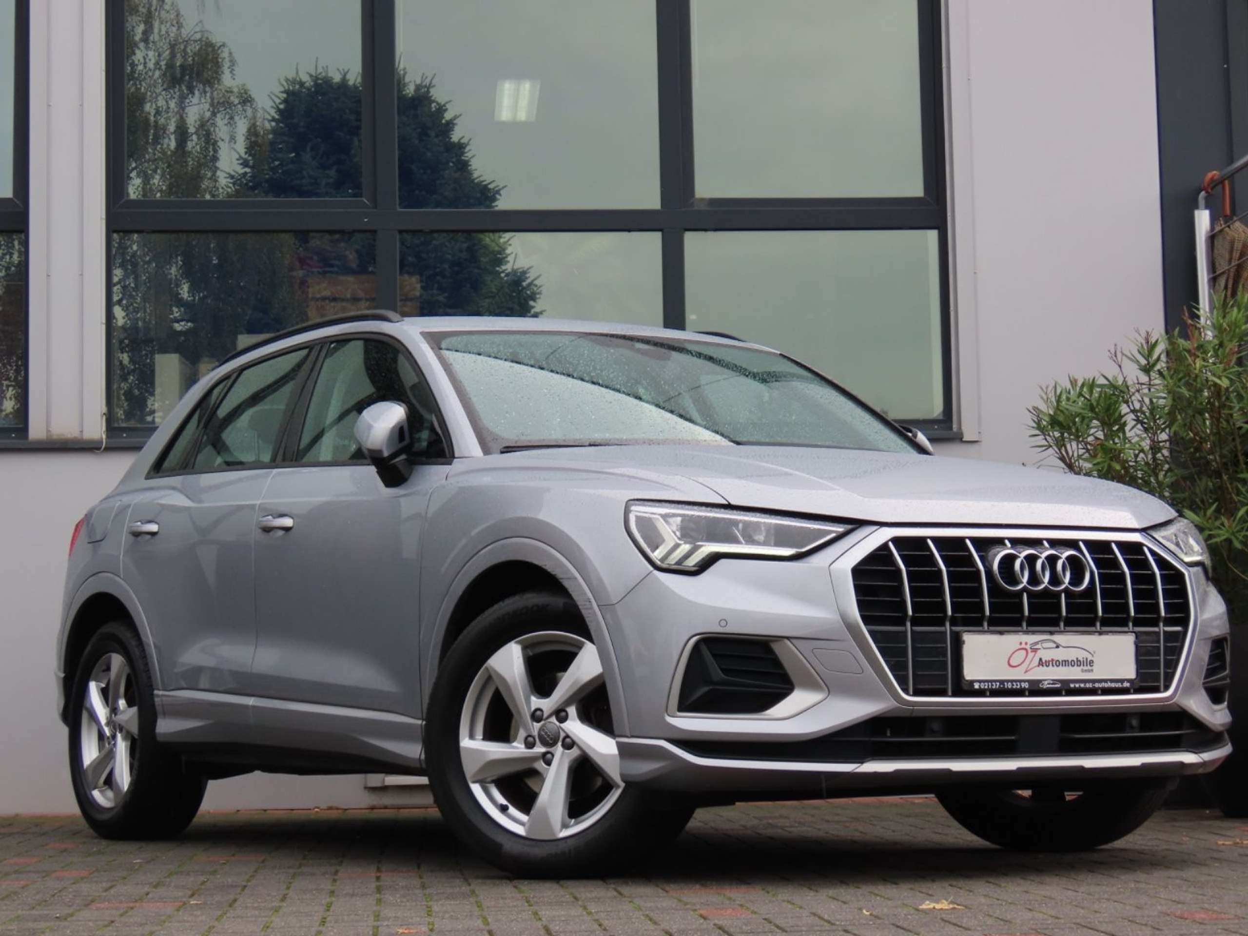 Audi - Q3