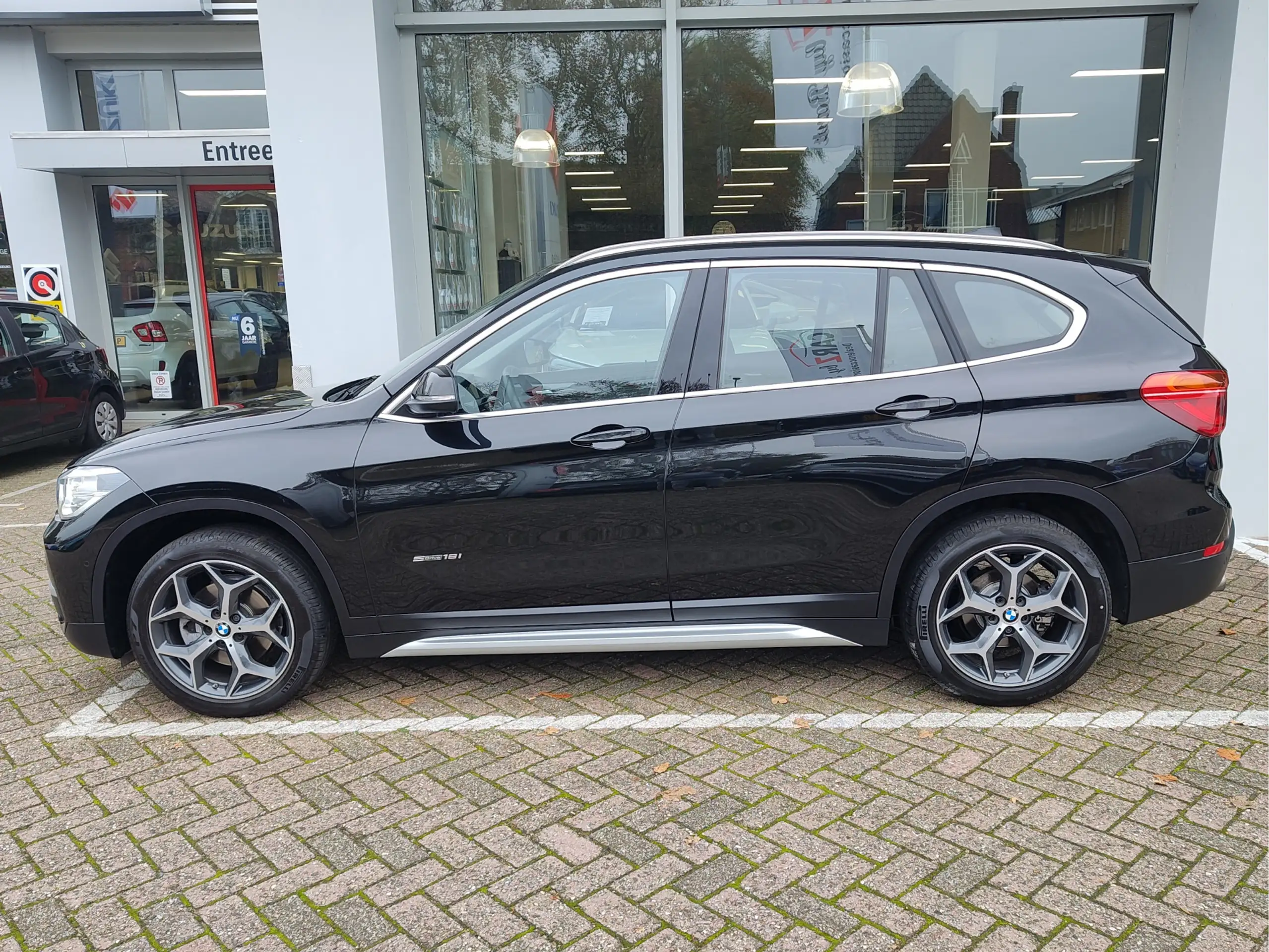 BMW - X1