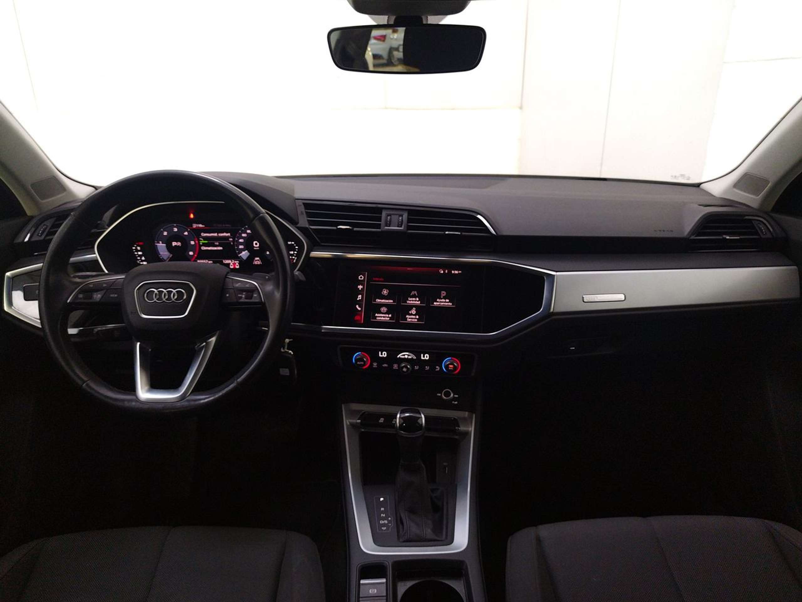 Audi - Q3