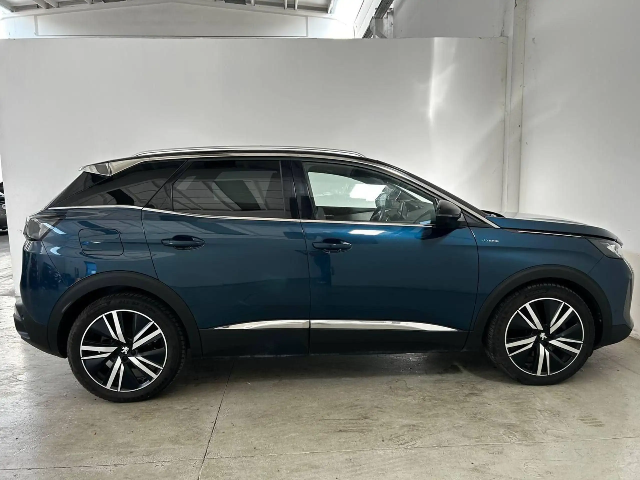 Peugeot - 3008